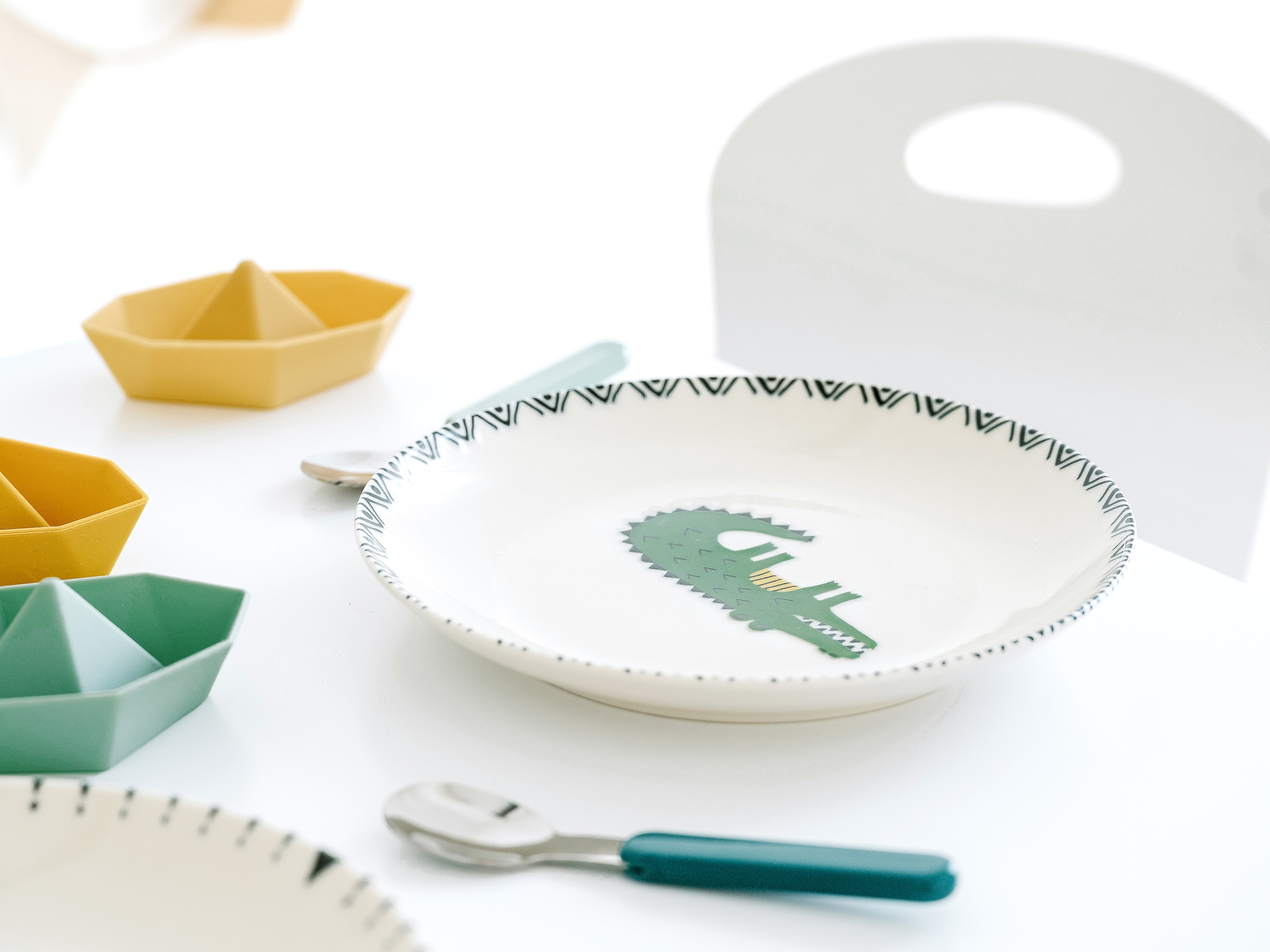 CreaTable Kindergeschirr-Set »Safari Krokodil, Kinder Set 3-tlg.« gezeichnete Tiermotive, skandinavischer Stil, Ethno-Style Motive