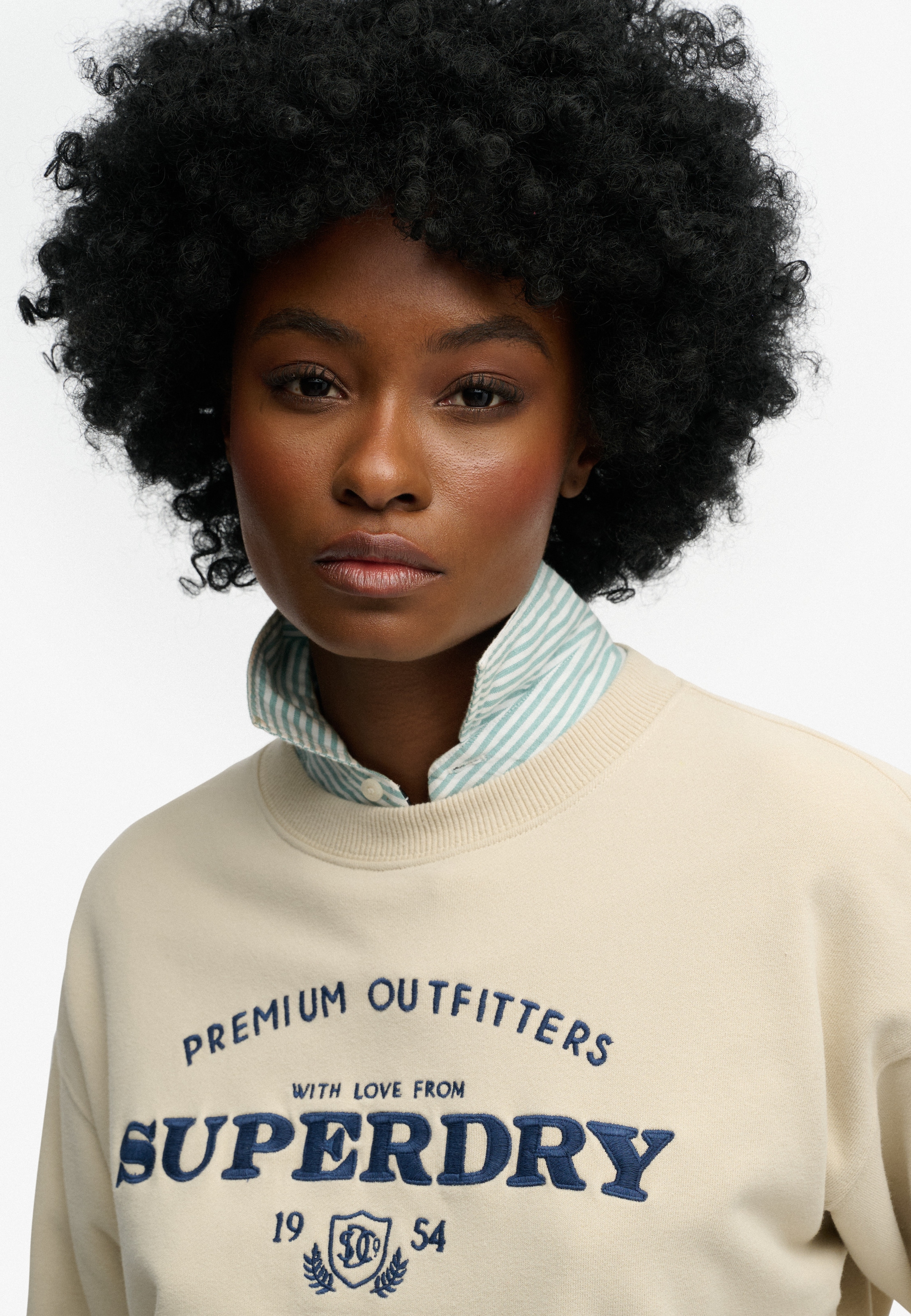 Superdry Sweatshirt »LUXE CASUAL EMB LOOSE CREW«
