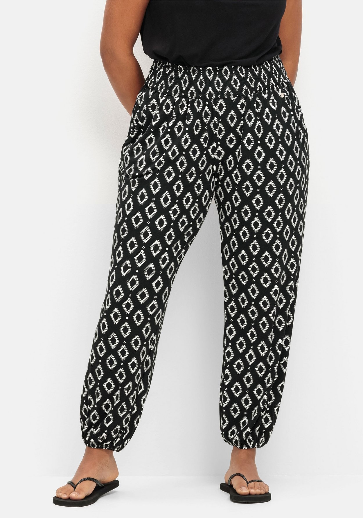 Sheego Schlupfhose »Jerseyhose mit seitlichen Eingriffstaschen«