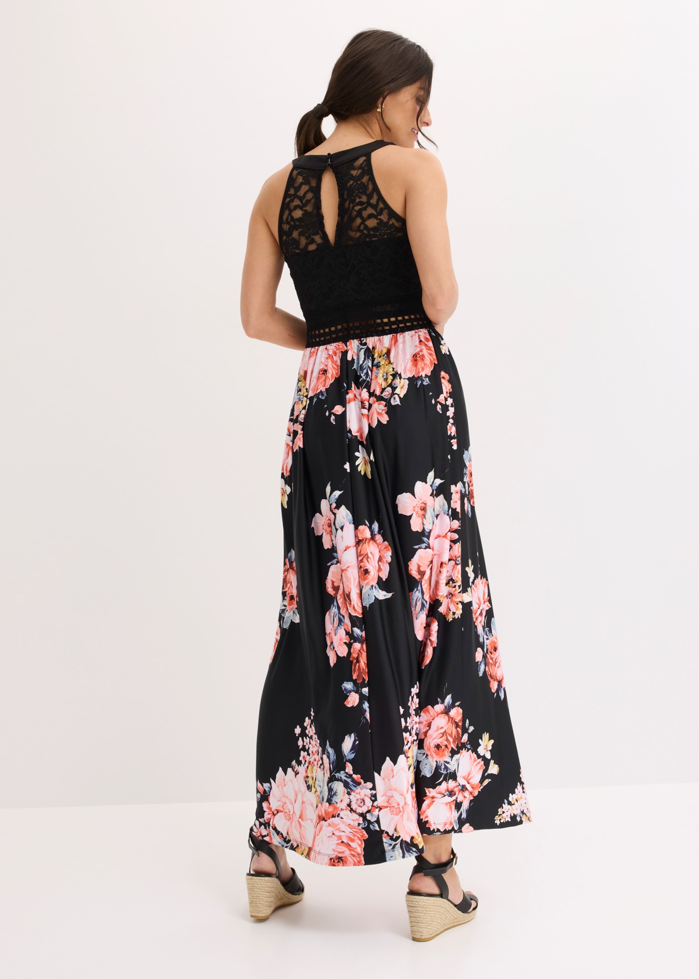 bonprix Jerseykleid für einen romantischen Look, amerikanischer Ausschnitt