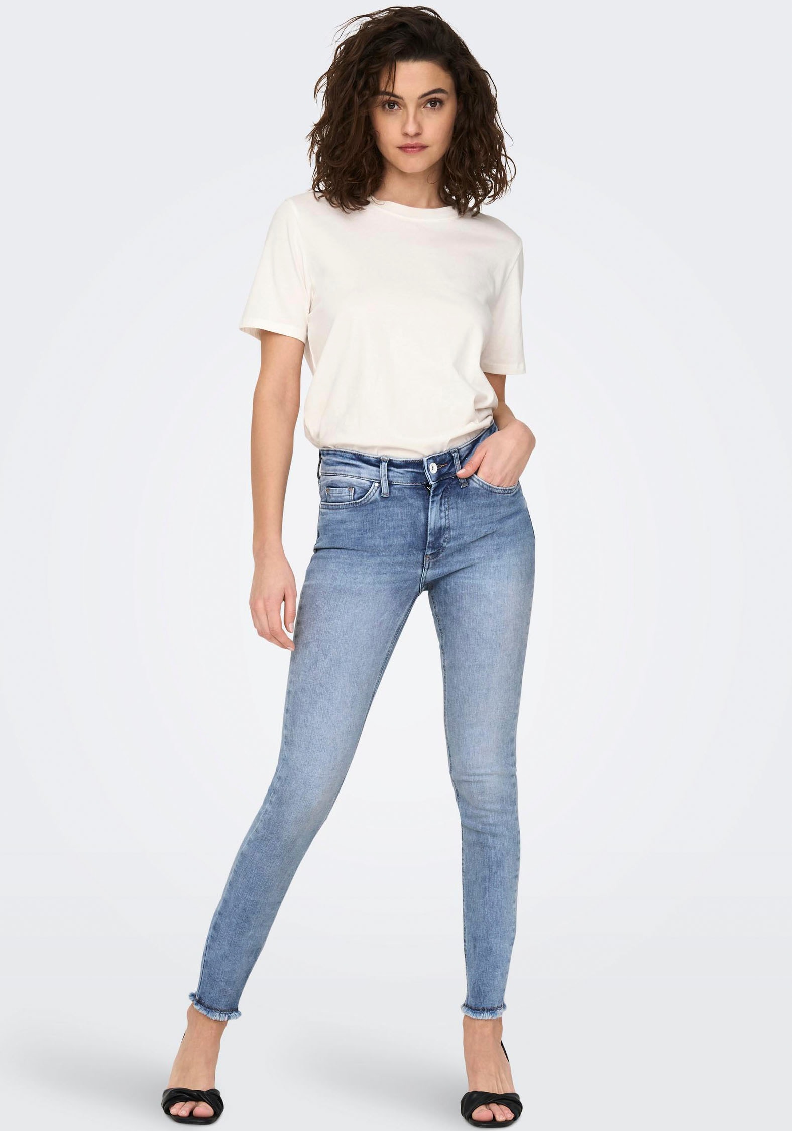 ONLY Ankle-Jeans »ONLBLUSH MID SK ANK RAW DNM REA694 NOOS«