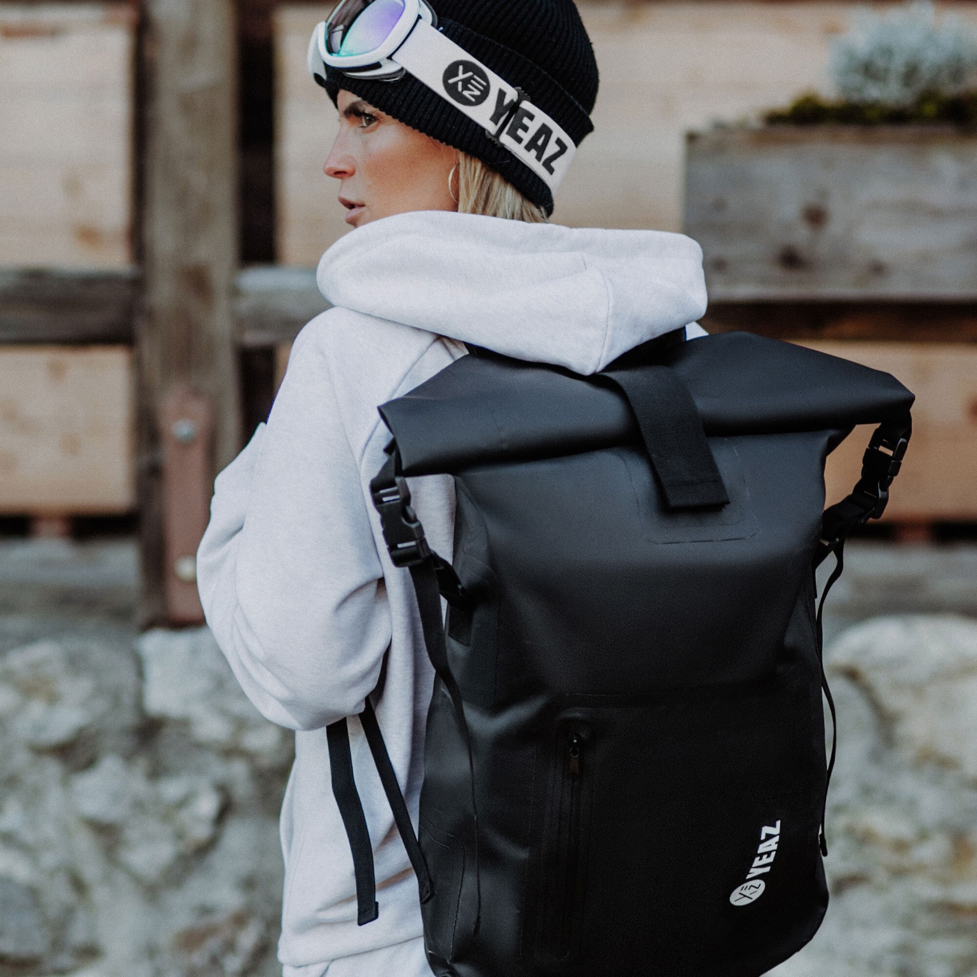 YEAZ Rucksack »Wasserfester Rucksack weißes Logo STOCKHOLM«