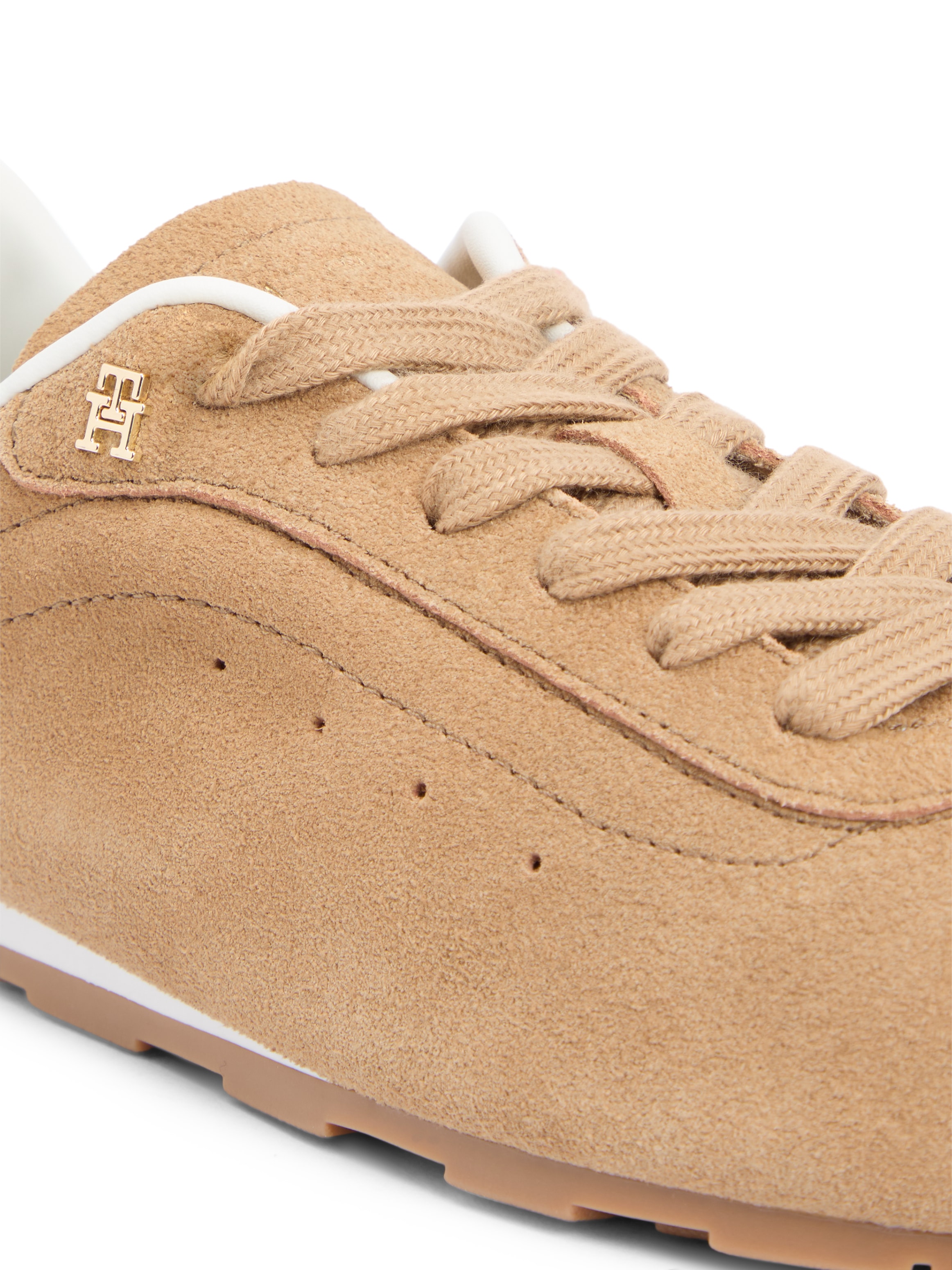 Tommy Hilfiger Sneaker »TH BELLA LOW RUNNER SUEDE«  Halbschuh, Schnürer, Freizeitschuh mit kontrastfarbenem Fersenbesatz