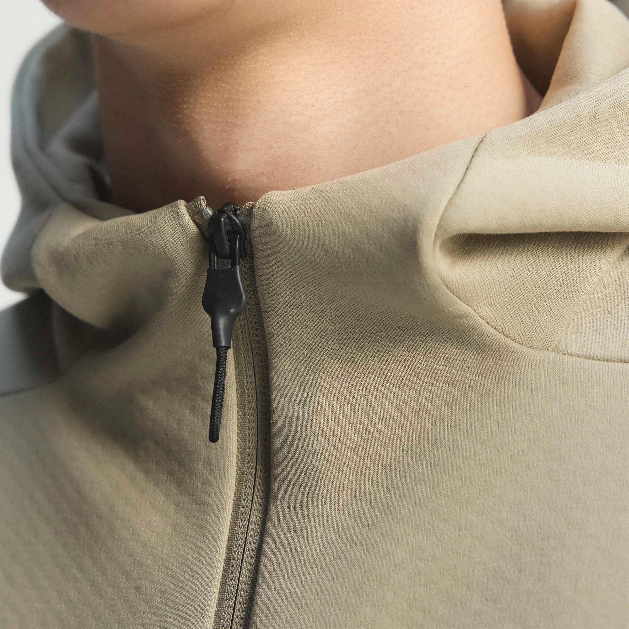 adidas Sportswear Kapuzensweatshirt »NEW ADIDAS Z.N.E. ZIP-HOODIE«, für sportliche Aktivitäten, aus Polyester und Baumwolle
