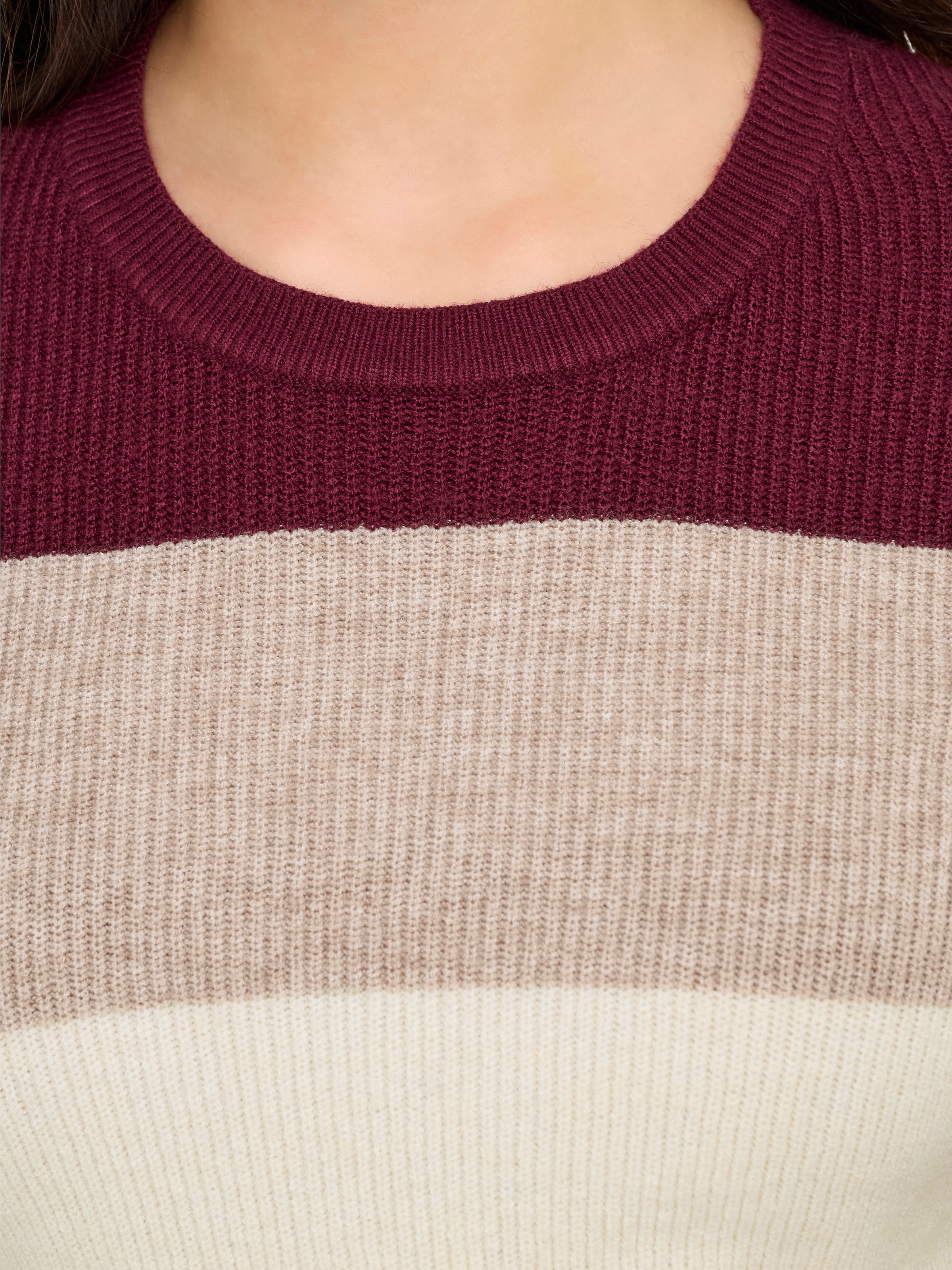 ONLY Strickpullover »ONLATIA L/S STRIPE PULLOVER KNT NOOS«, mit dem auffälligen Streifenmuster