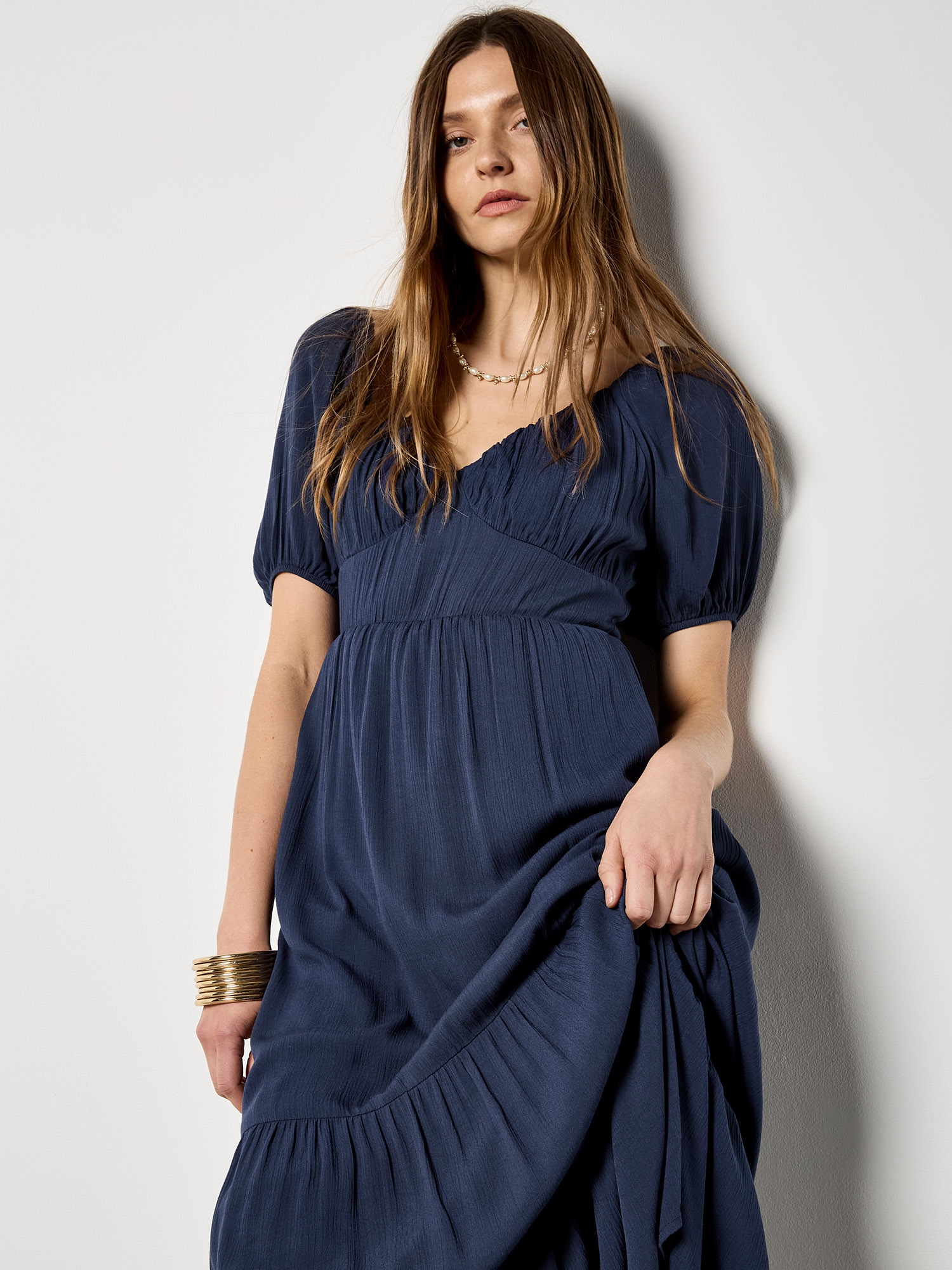 Apricot Maxikleid »Maxikleid mit Stufenrock« in Knitteroptik