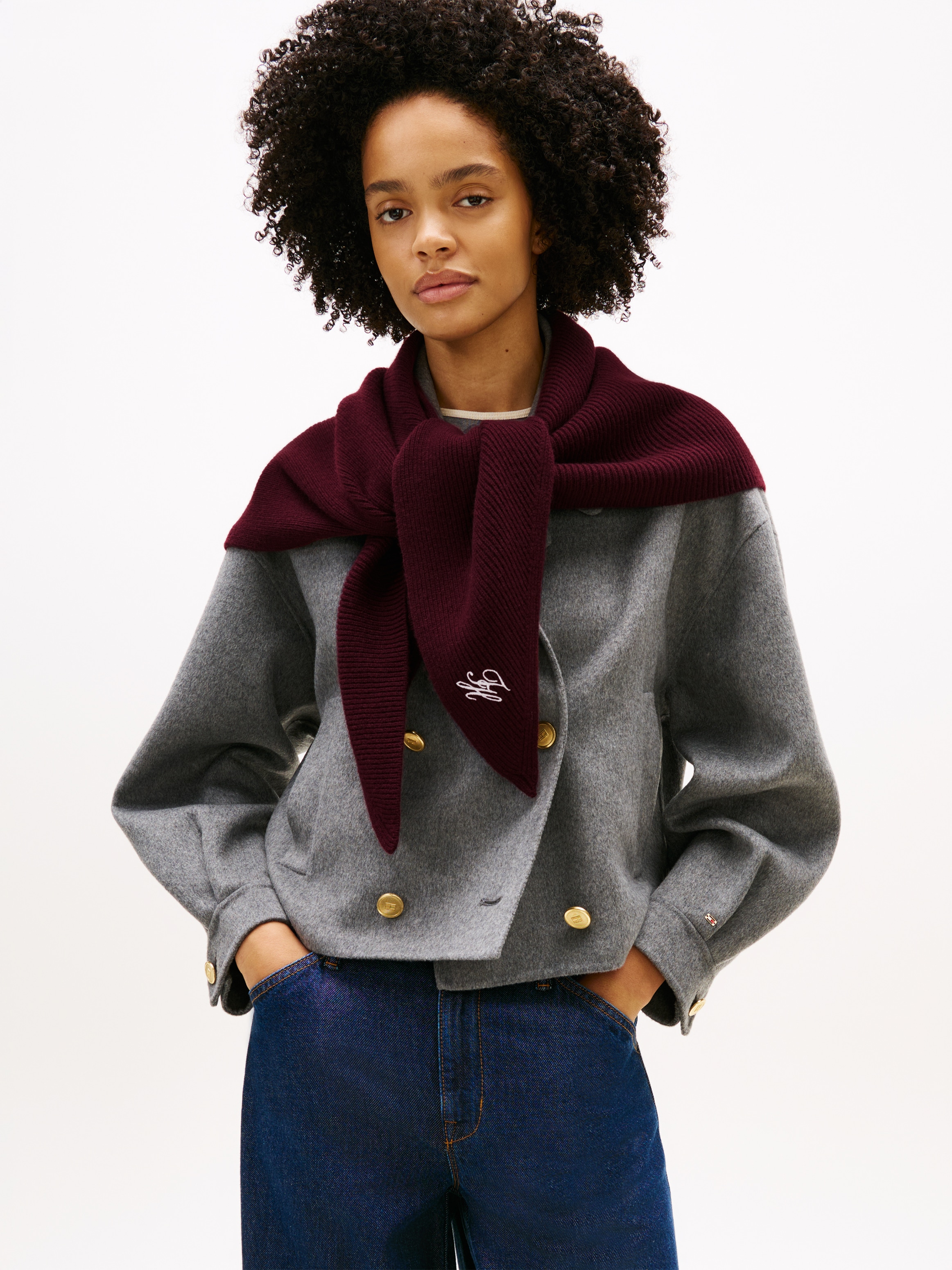 Tommy Hilfiger Dreieckstuch »TOMMY SCRIPT CASH« aus Kaschmirmix mit Logo-Stickerei, Maße 150 x 110 cm