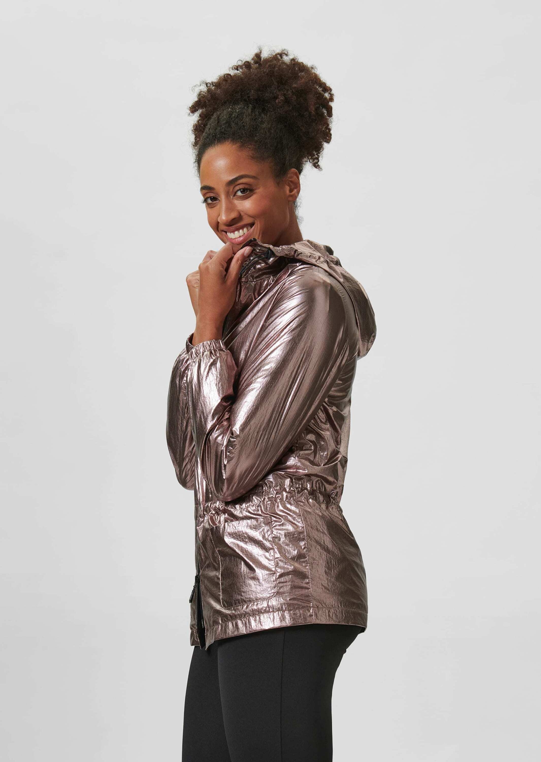 MADELEINE Outdoorjacke »Jacke Kapuzenjacke im Metallic-Look«