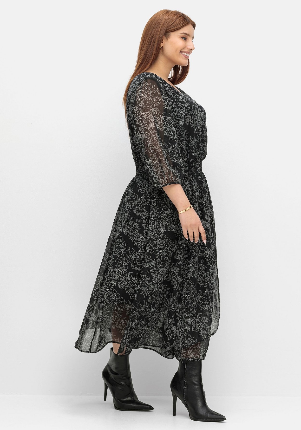 Sheego Chiffonkleid »Chiffonkleid in Petite Passform und Wickeloptik«