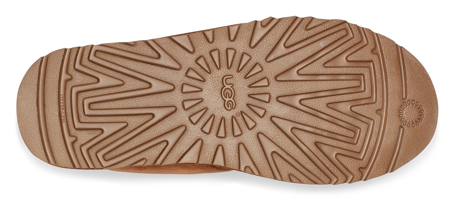UGG Schnürboots »Neumel«, Chukka Boot, Freizeitschuh mit lässiger 3-Loch Schnürung