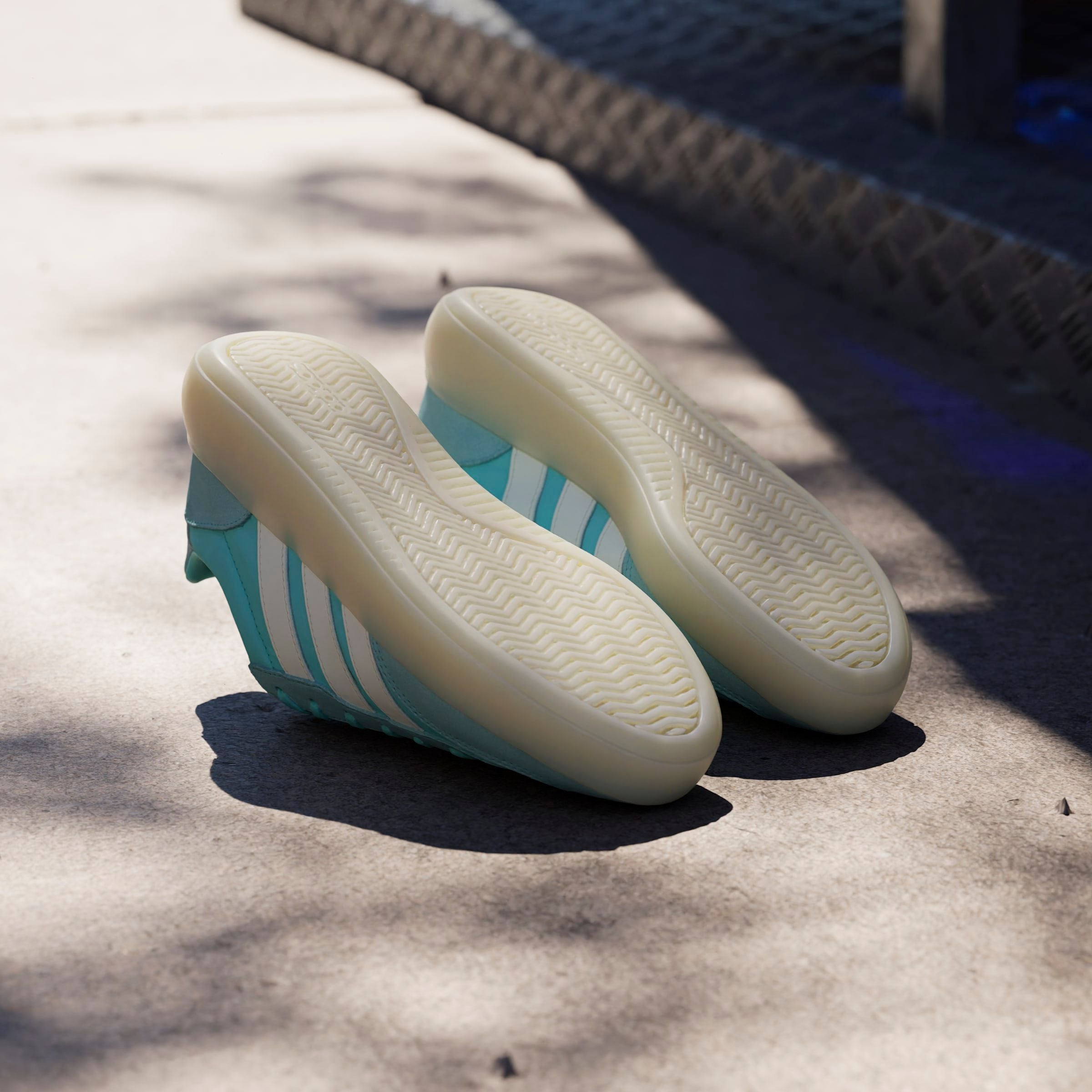 adidas Sportswear Sneaker »BARREDA DECODE«, Design auf den Spuren des adidas Handball Spezial