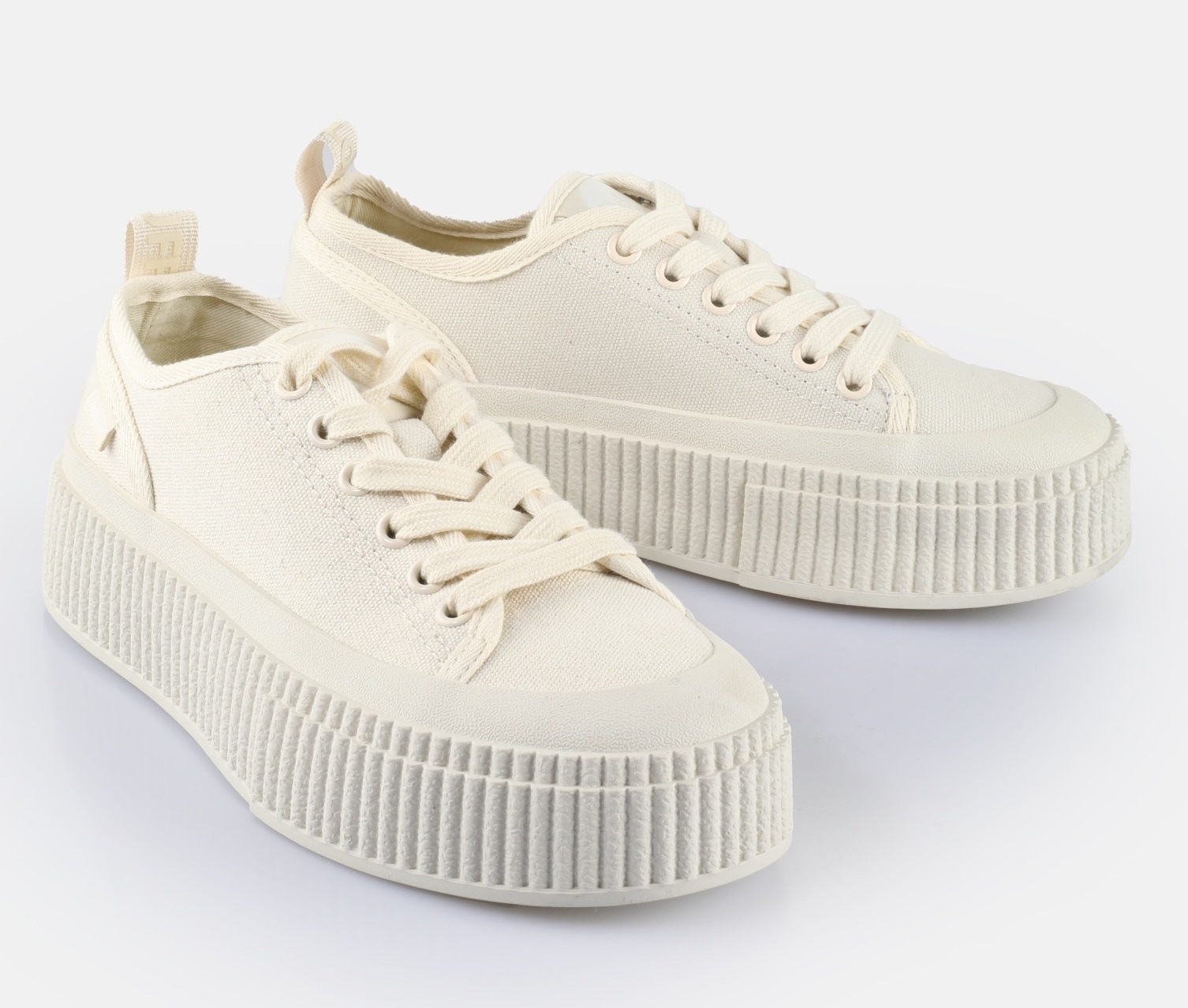 Buffalo Sneaker »MADISON«, Freizeitsneaker, Halbschuh, Schnürschuh mit Memory Foam Fußbett