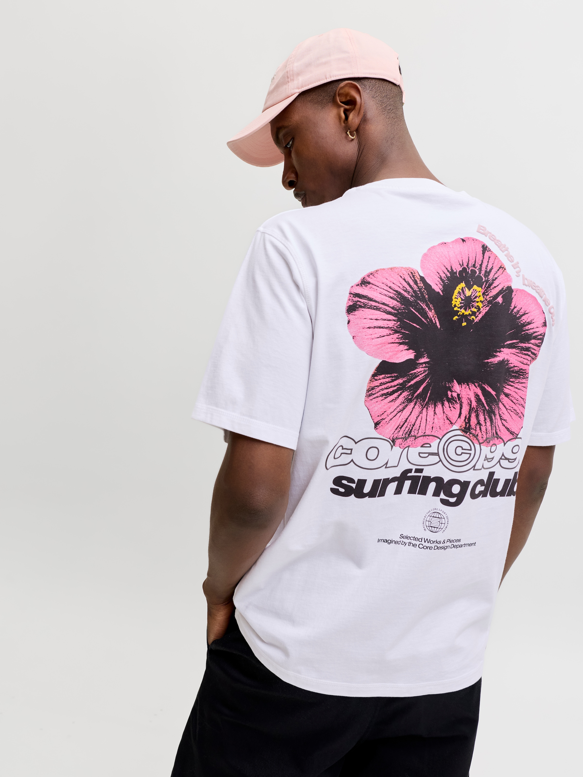 Jack & Jones T-Shirt »JCOMARINA BACK PRINT TEE SS CREW NECK« mit Print