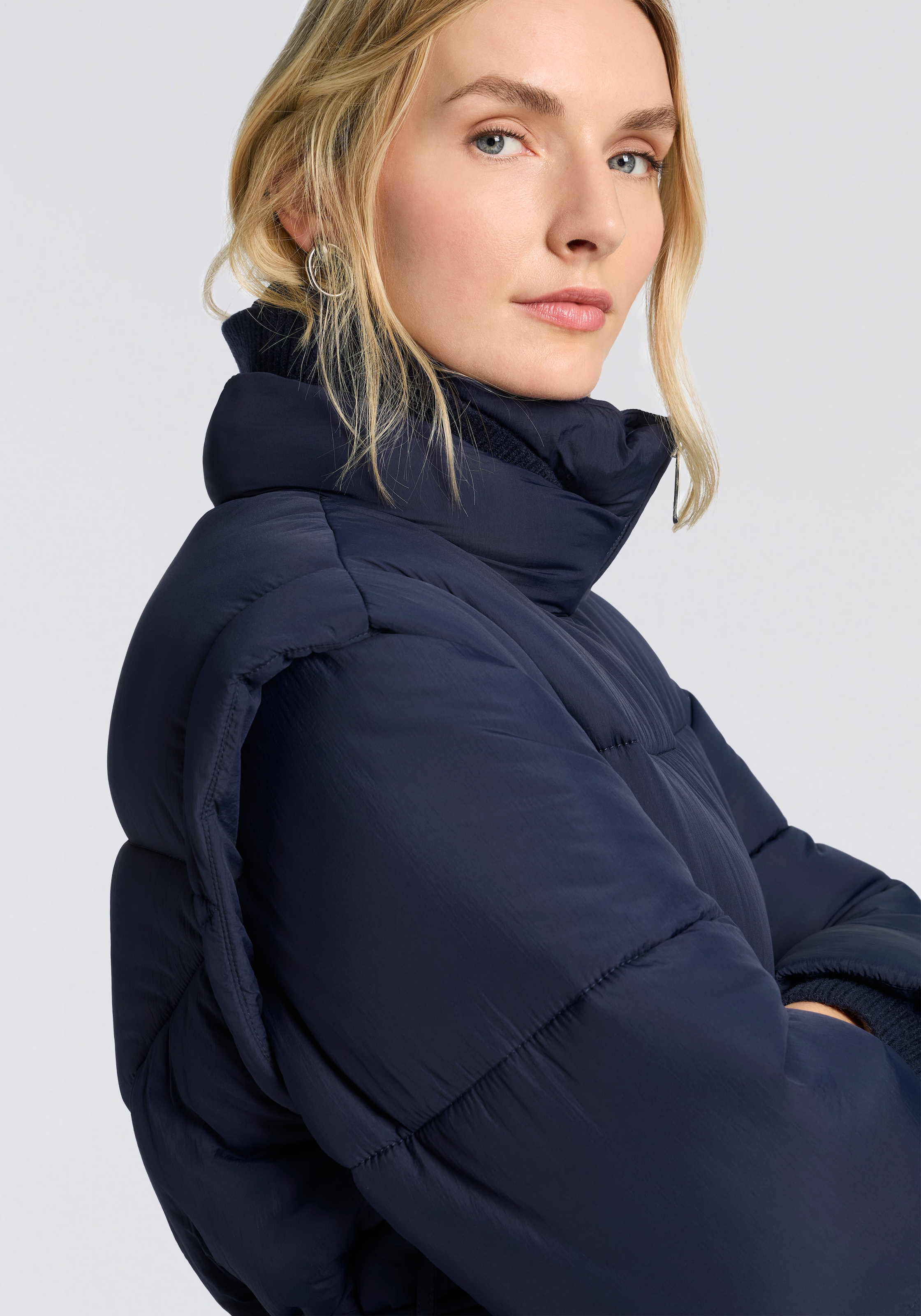 BOSS ORANGE Steppjacke »Piobella Premium Damenmode« Regular Fit, tailliert, mit Gürtel