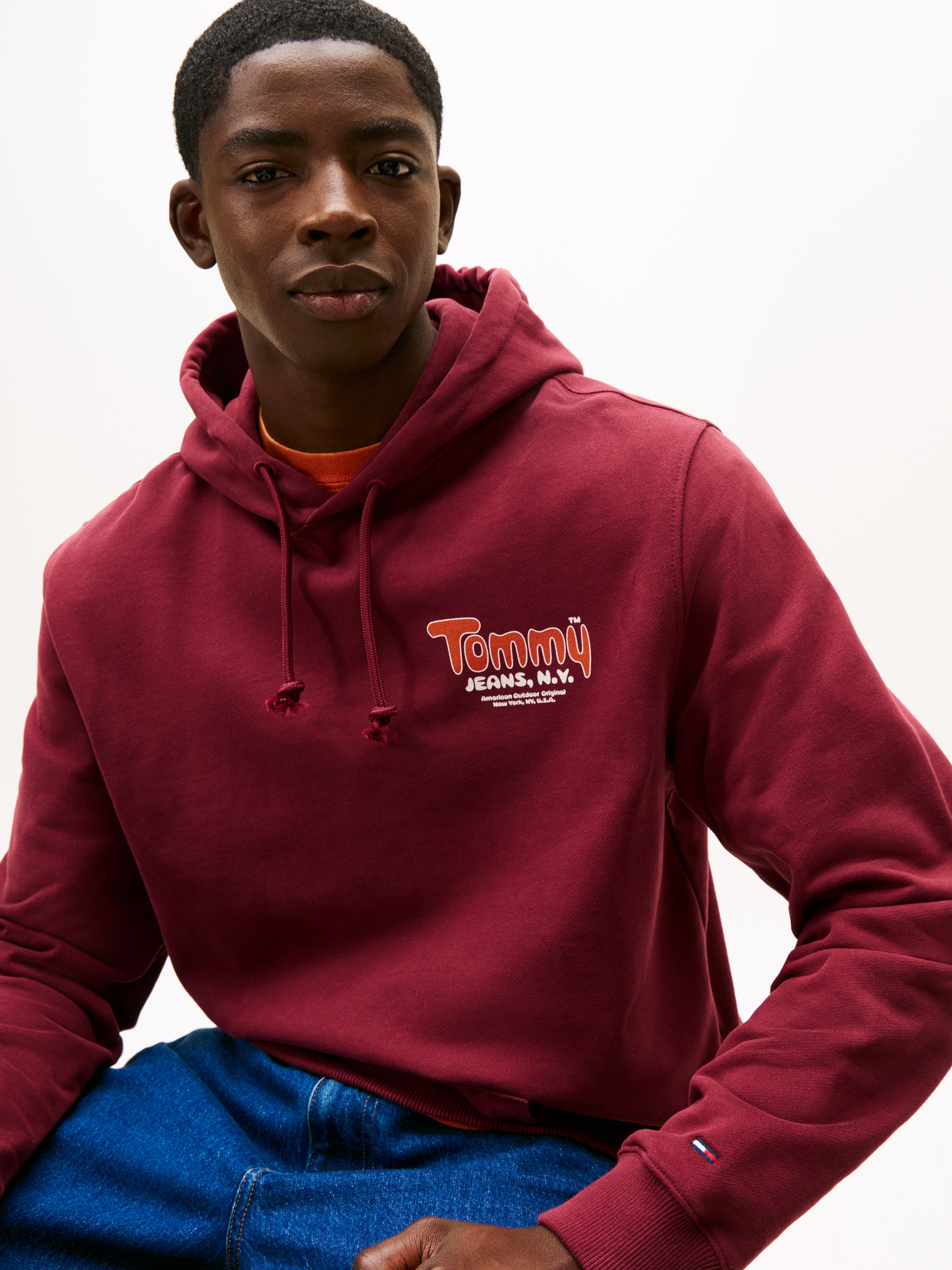 Tommy Jeans Kapuzensweatshirt »FONT PLAY HOODIE«, Regular fit mit Kapuze
