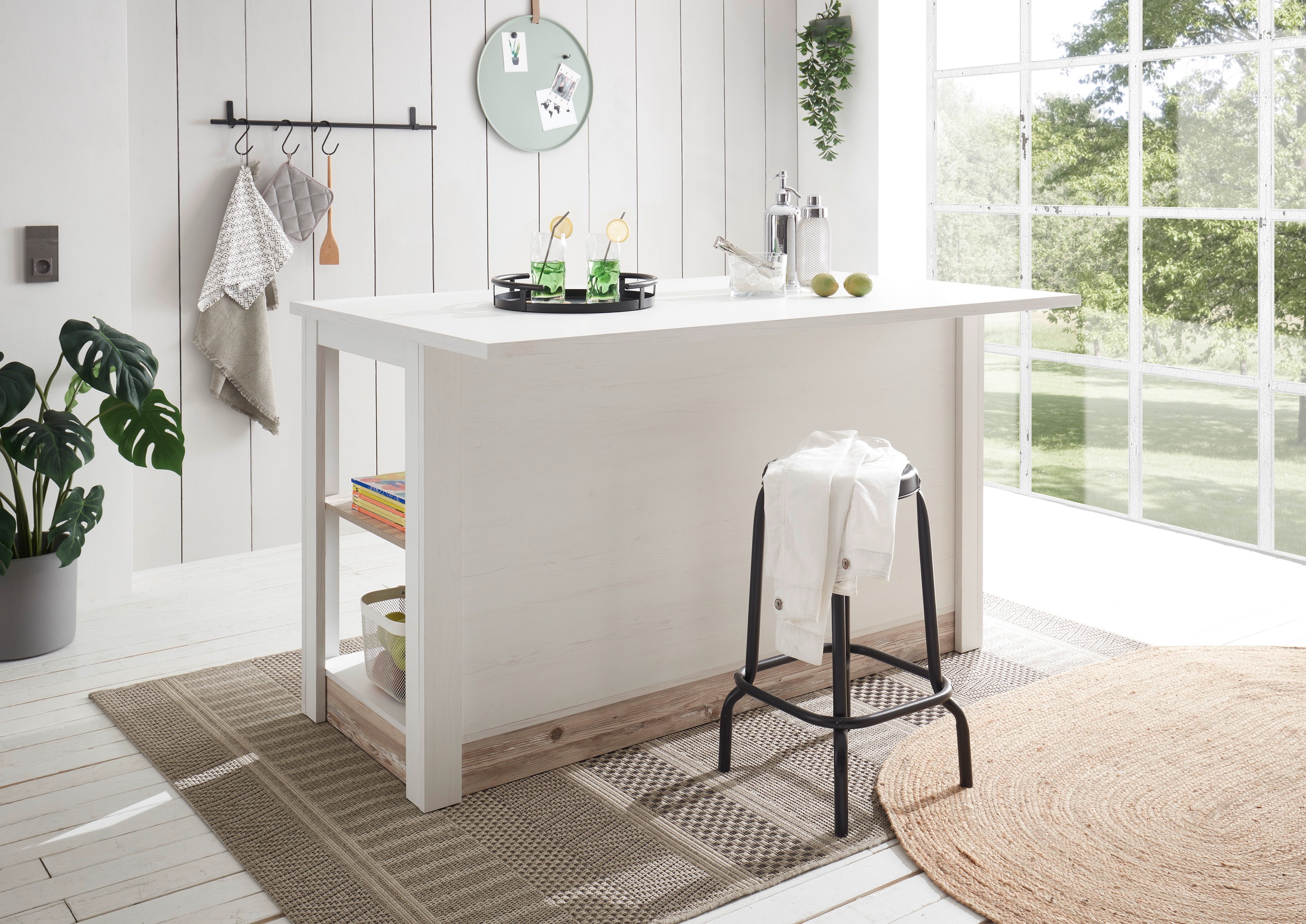 Home affaire Kücheninsel »Florenz, Küchenblock in Pinie Weiß, Kochinsel, Küchenarbeitsblock«, Breite 161 cm, mit verschnörkeltem Metallgriff, Arbeitshöhe 92 cm