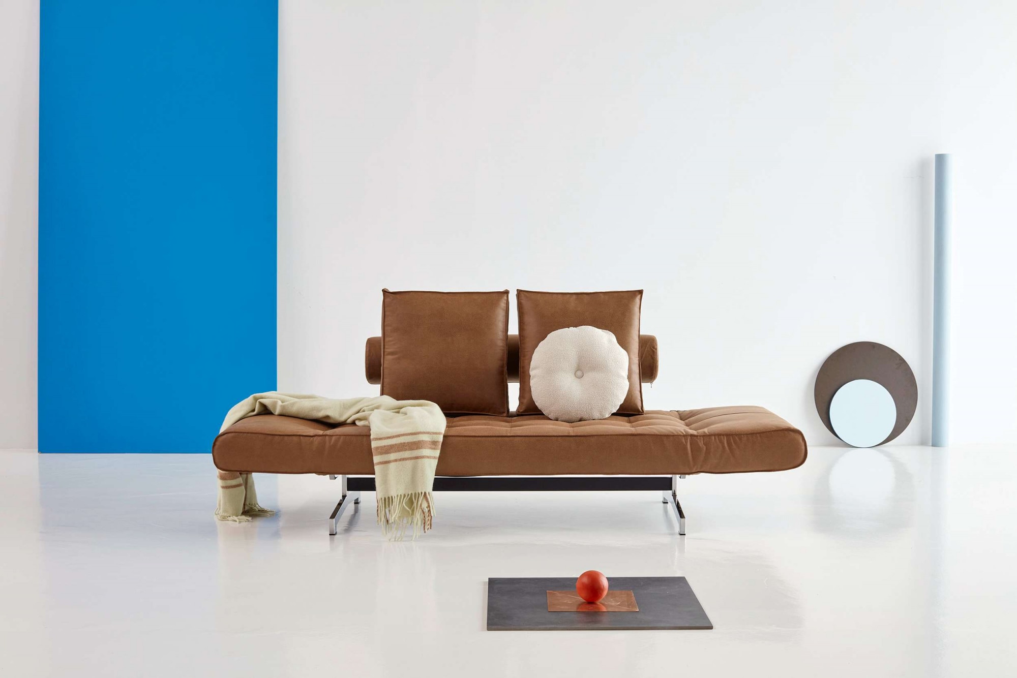 INNOVATION LIVING ™ 3-Sitzer »Ghia Schlafsofa«, eine große Liegefläche mit geringer Stellfläche, beidseitig abklappbar