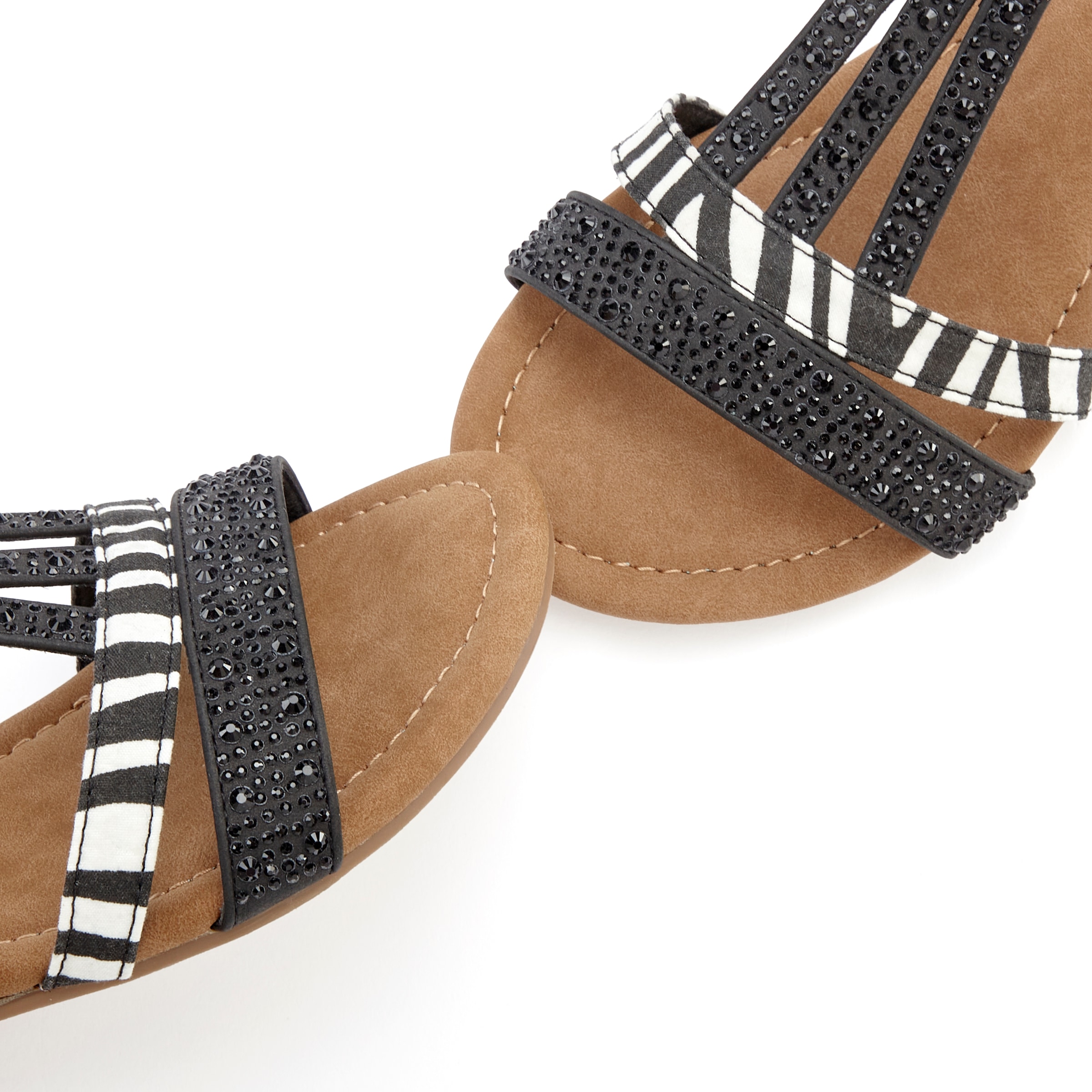 LASCANA Sandale »Sommerschuh«, Sandalette, Sommerschuh mit Verzierung und kleinem Keilabsatz VEGAN