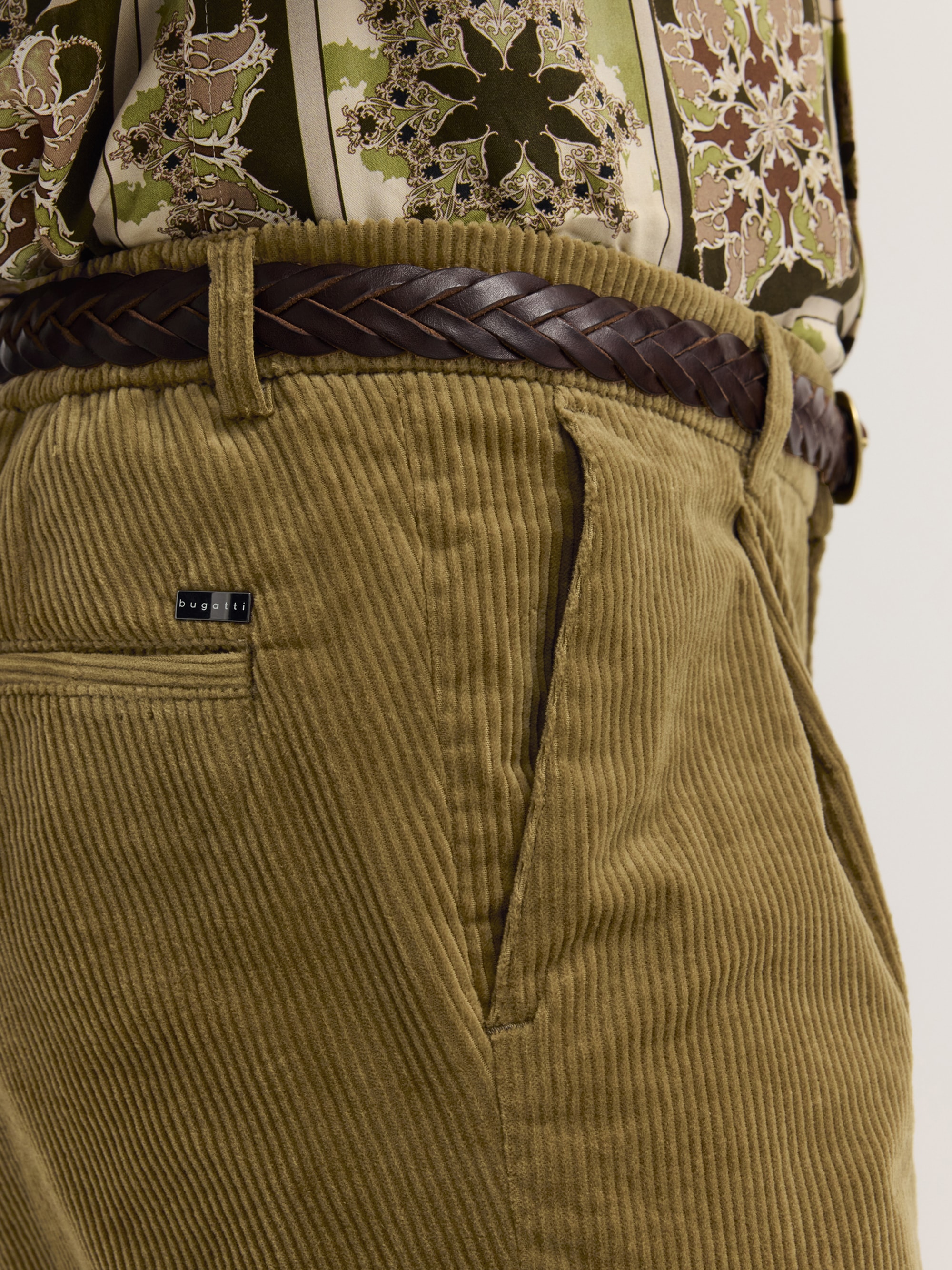 bugatti »Cord«  Loose Fit Cord Stretch Italienischer Stoff