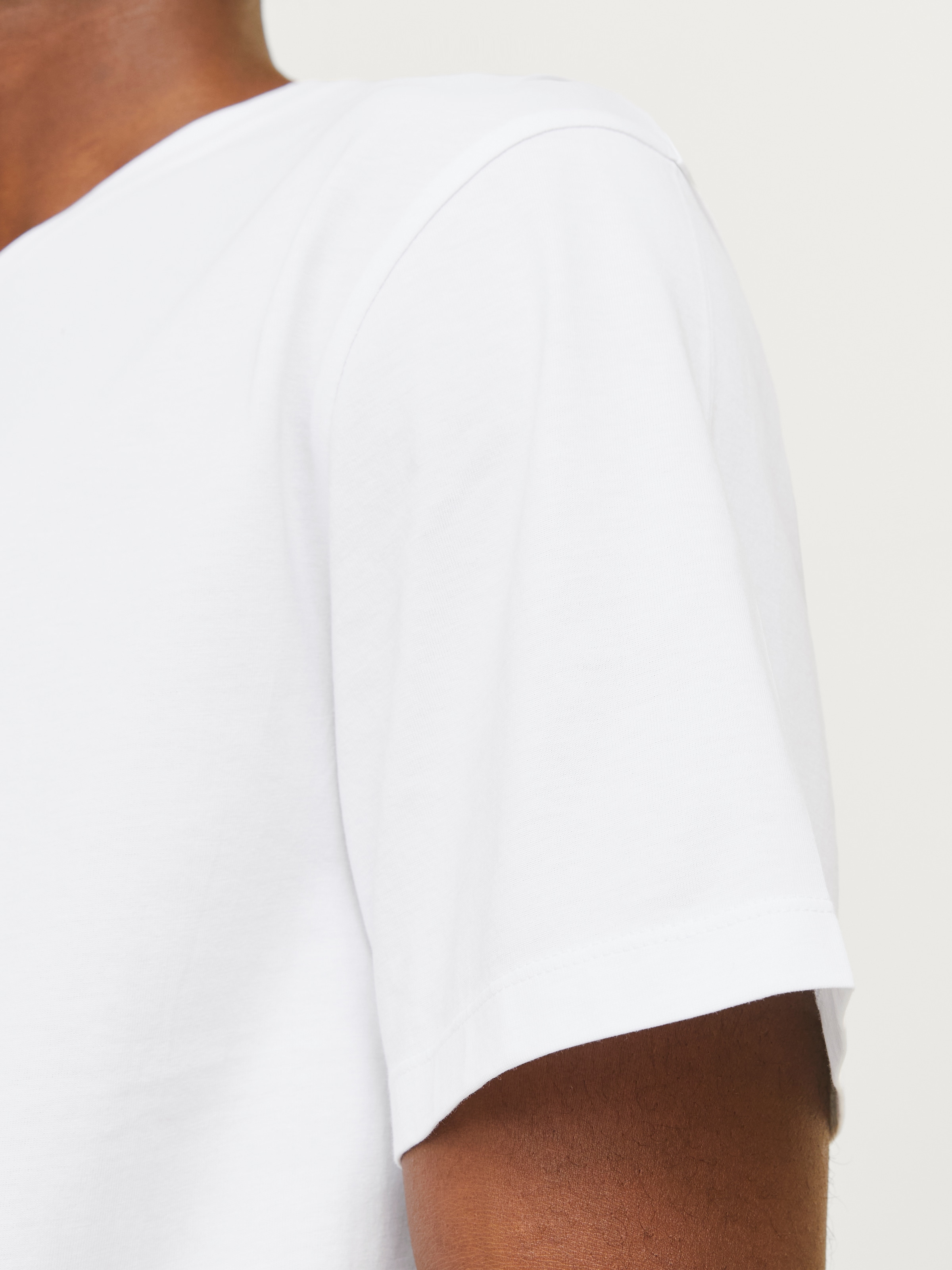 Jack & Jones Rundhalsshirt »JJECORP GRAPHIC TEE SS O-NECK NOOS«, mit Logo Print