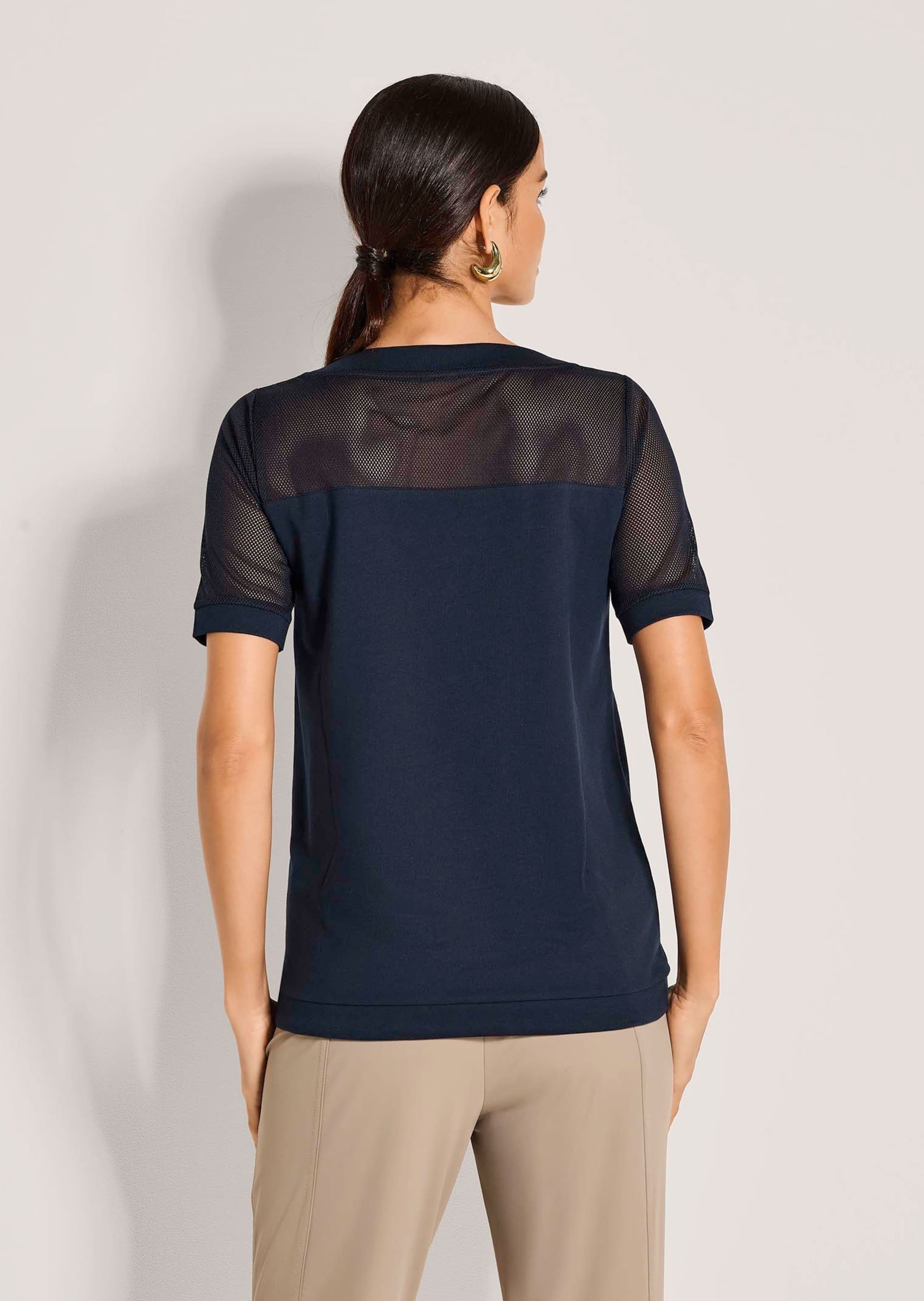 MADELEINE Kurzarmshirt »Netzshirt Luftiges T-Shirt mit transparenten Details«