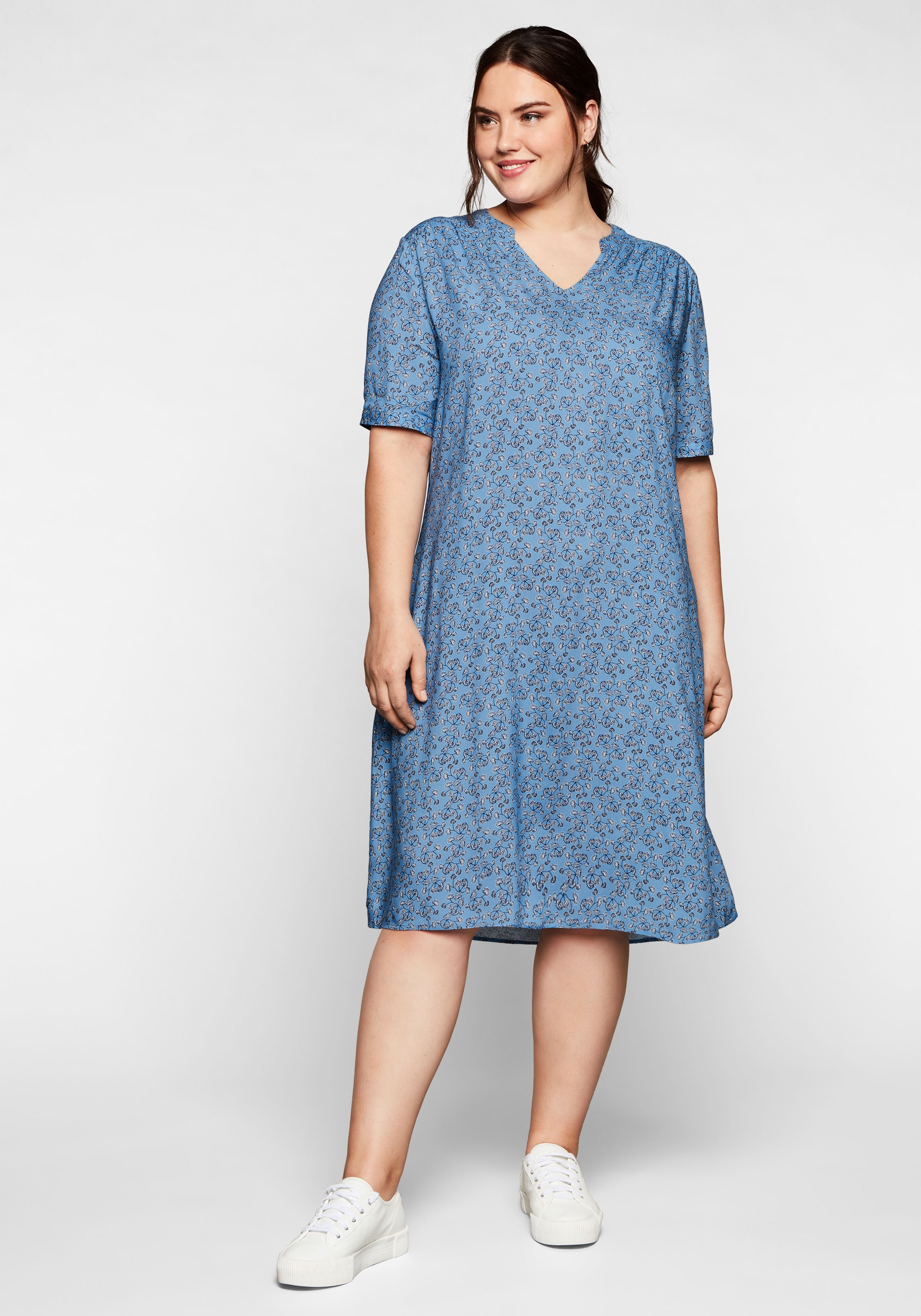 Sheego Sommerkleid, aus leichter Viskose, in A-Linie