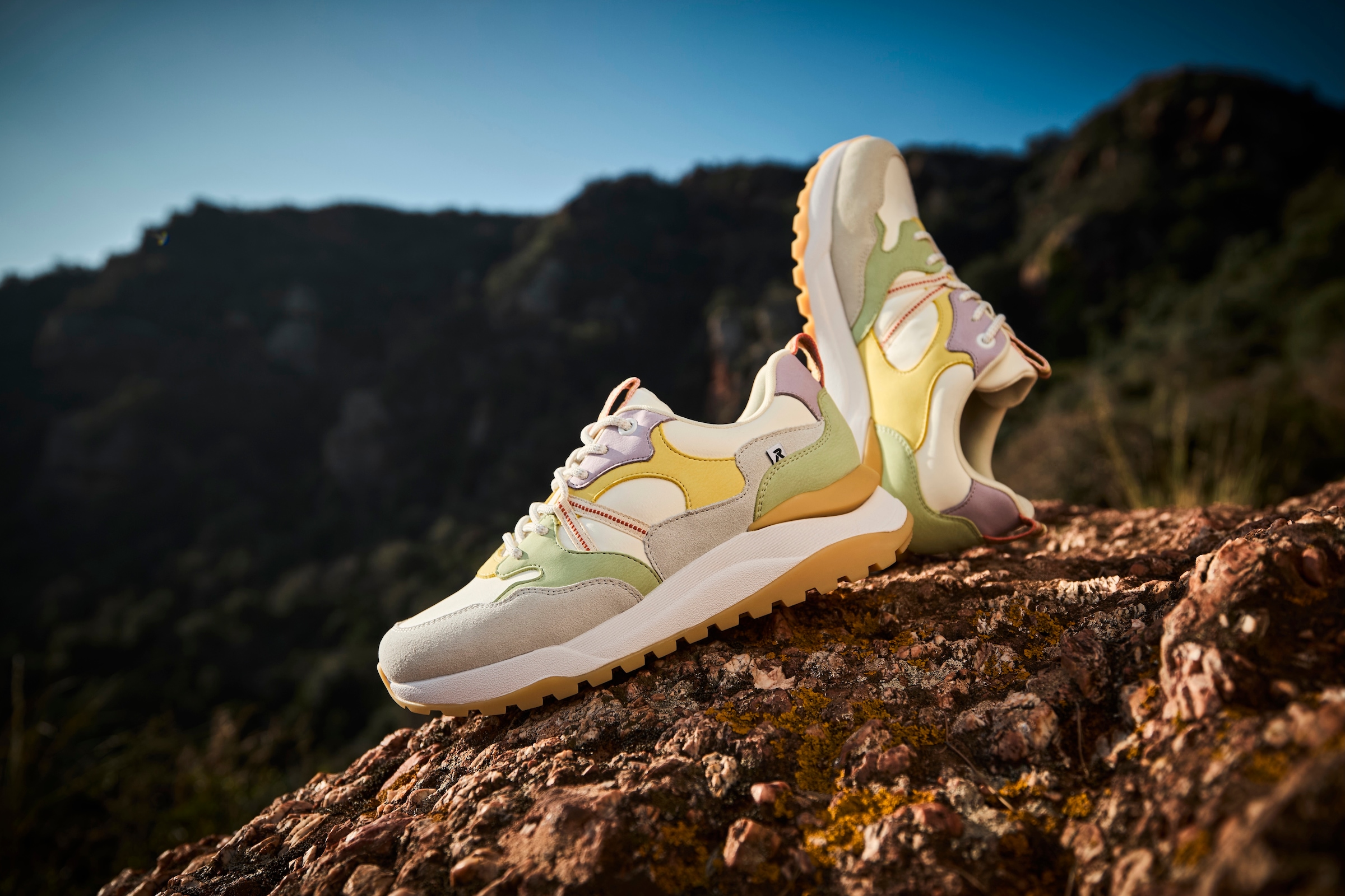 RIEKER Sport Keilsneaker »Bel Air«, Freizeitschuh, Halbschuh, Schnürschuh mit herausnehmbarem Fußbett