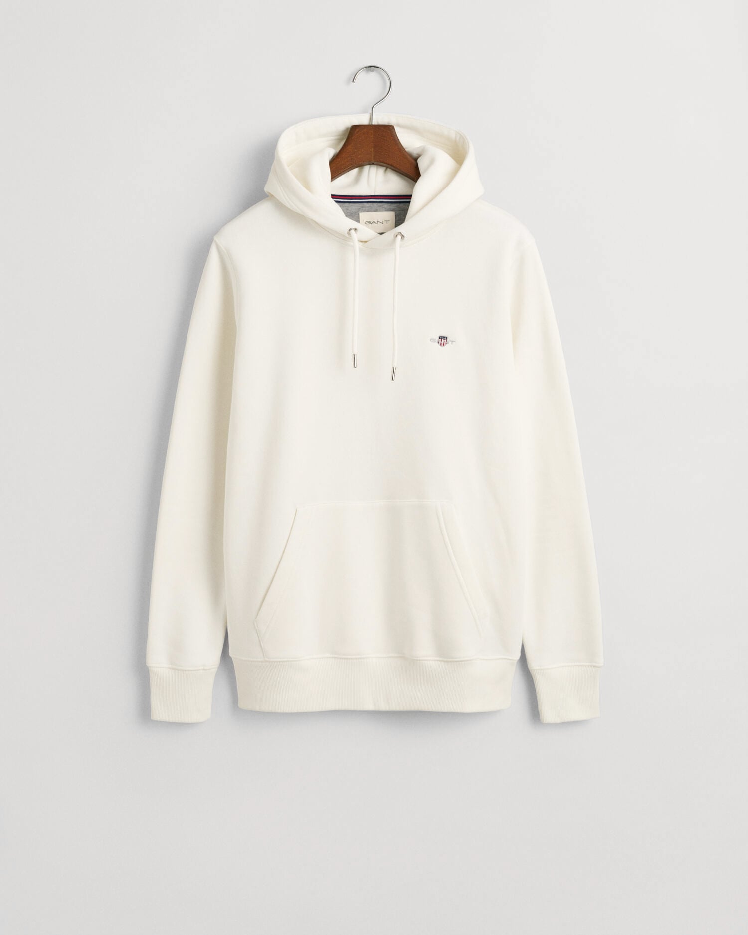 Gant Hoodie »REG SHIELD HOODIE«, mit Logostickerei auf der Brust