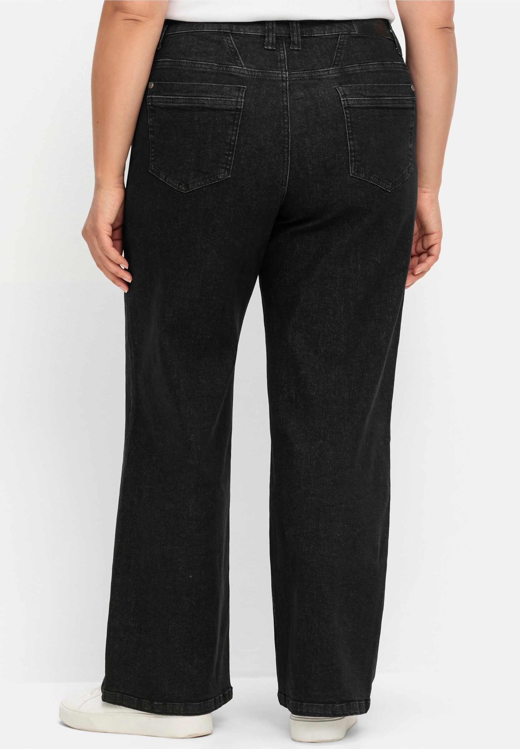 Sheego 5-Pocket-Jeans »Weite Jeans Jeans in durchgehend weiter Beinform« ELLA für kräftige Oberschenkel und Waden