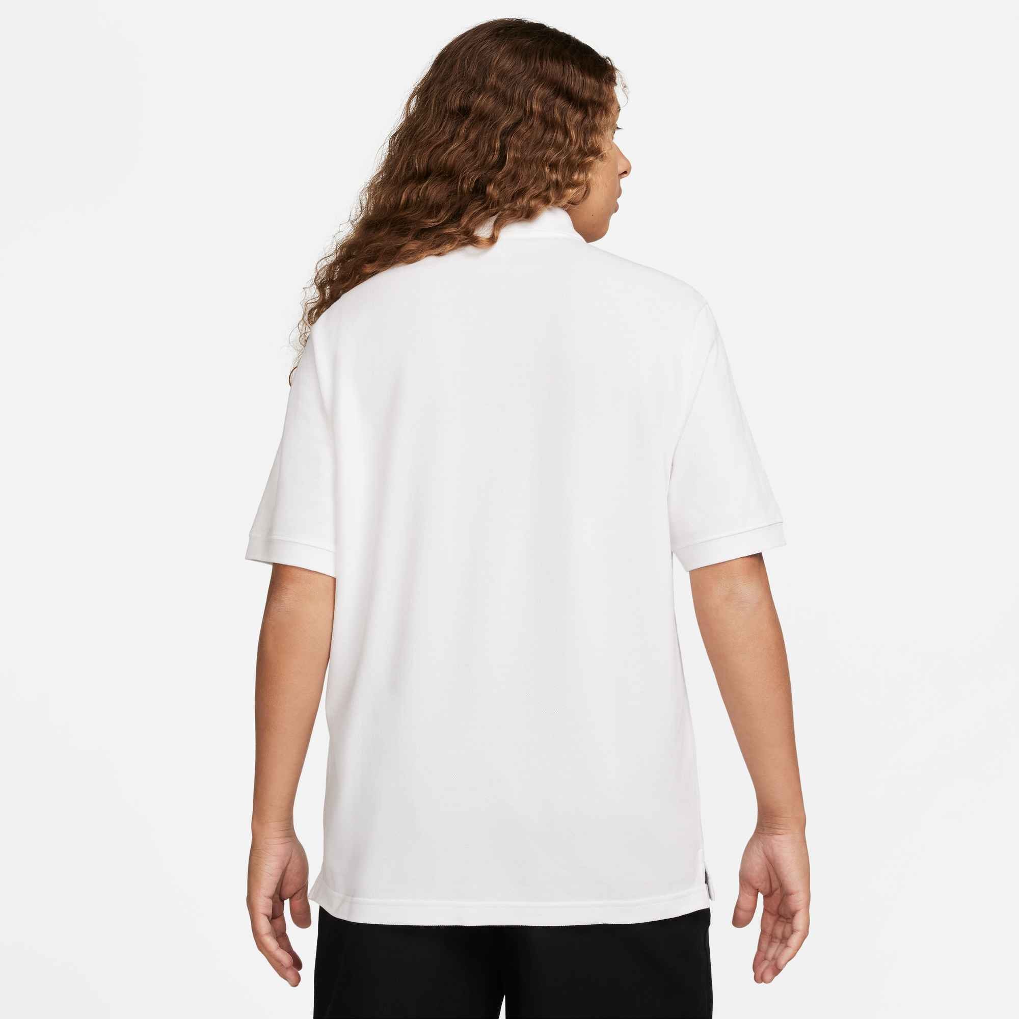 Nike Sportswear Poloshirt »M NK CLUB SS POLO PIQUE« gerade Passform, kurze Ärmel, 2-Knopf-Kragen, sportlicher Stil