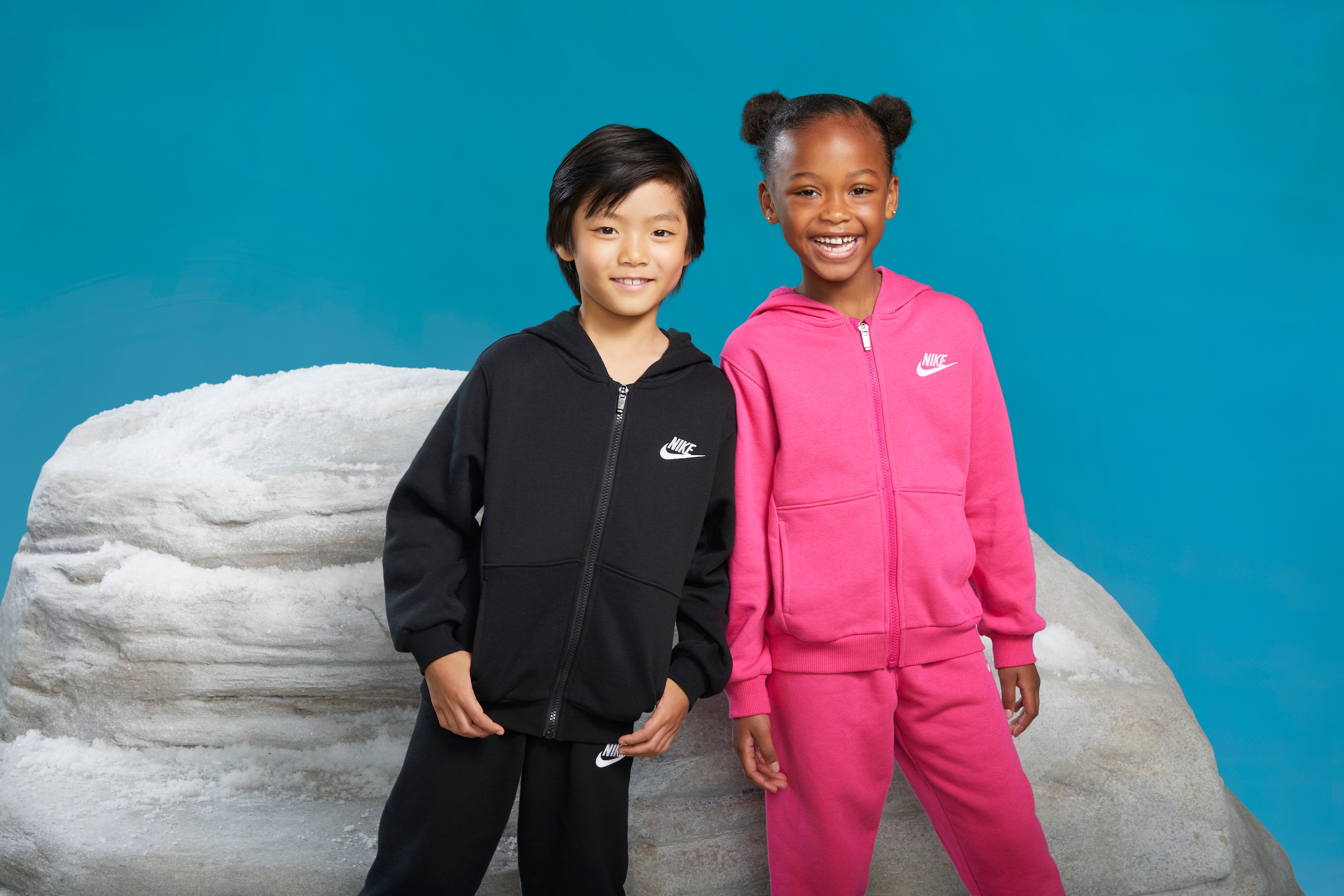 Nike Sportswear Jogginganzug »LBR FZ CLUB SET« Set, 2 tlg. zweiteiliges Set, für Kinder, aus Baumwolle und Polyester