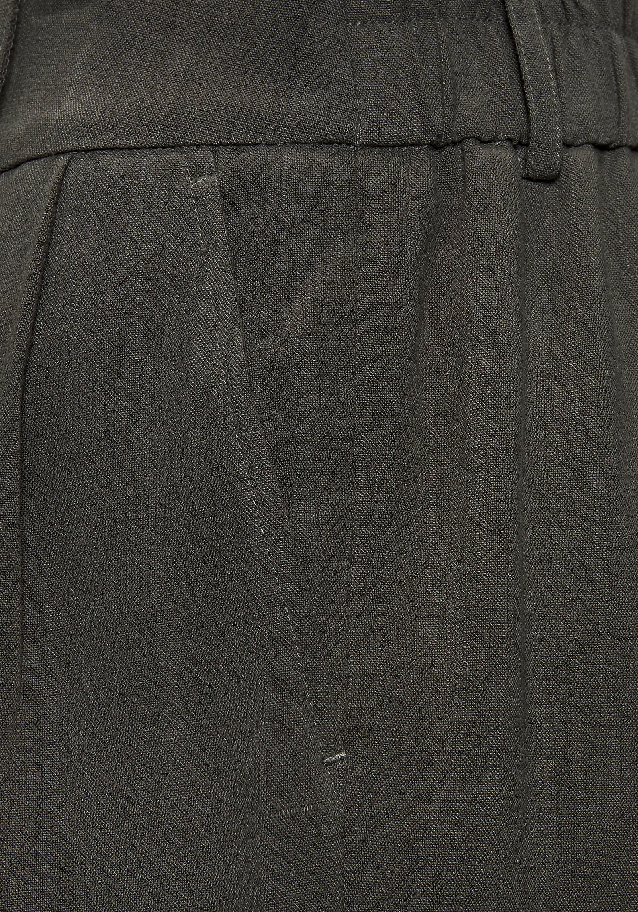 LASCANA Bermudas, mit modischen Bundfalten, elegante Sommershorts, Webshorts