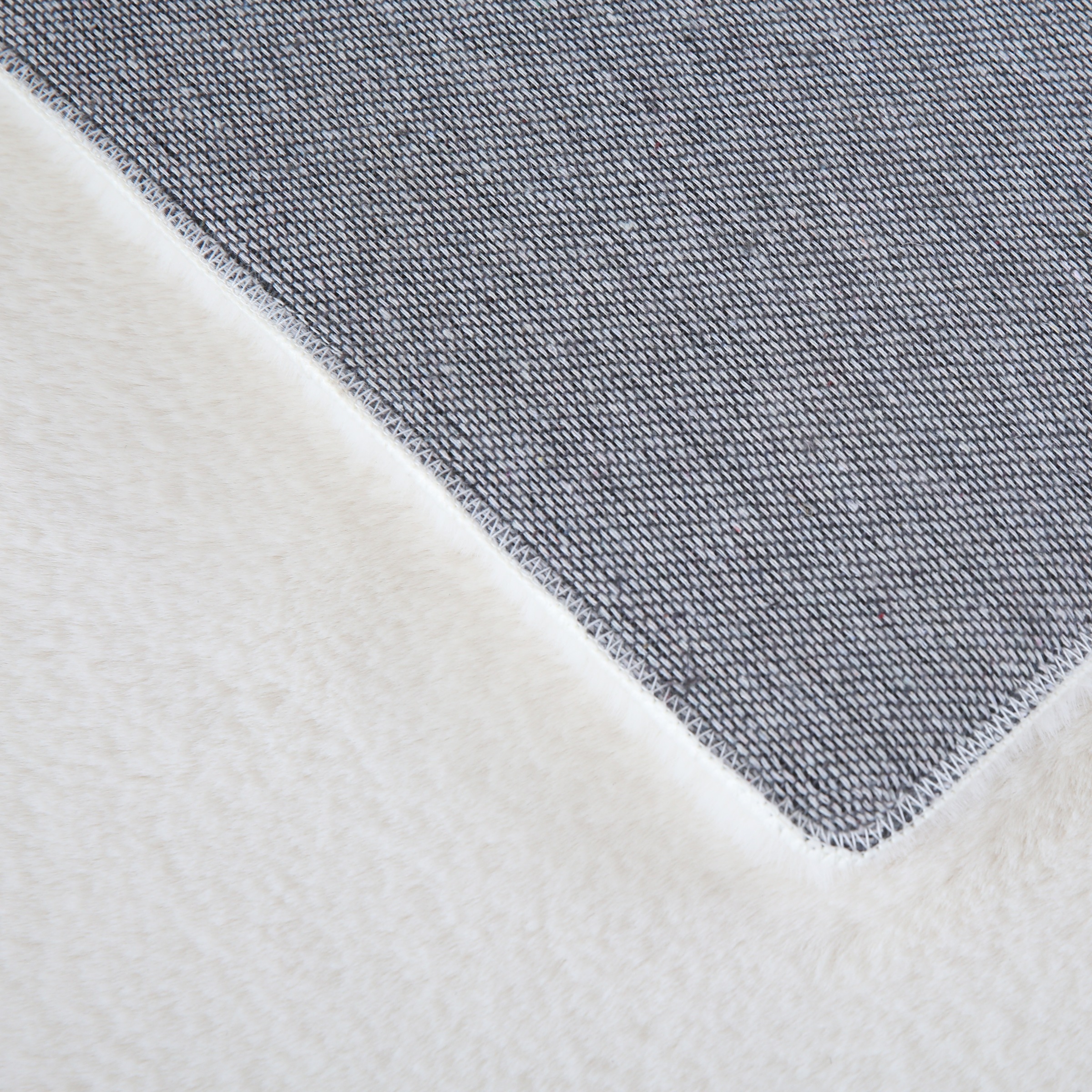 Ayyildiz Teppiche Hochflor-Teppich »POUFFY 5100«, rund, 20 mm Höhe, Läufer, weicher glatter Softflor, Kaninchen Fell Haptik, waschbar