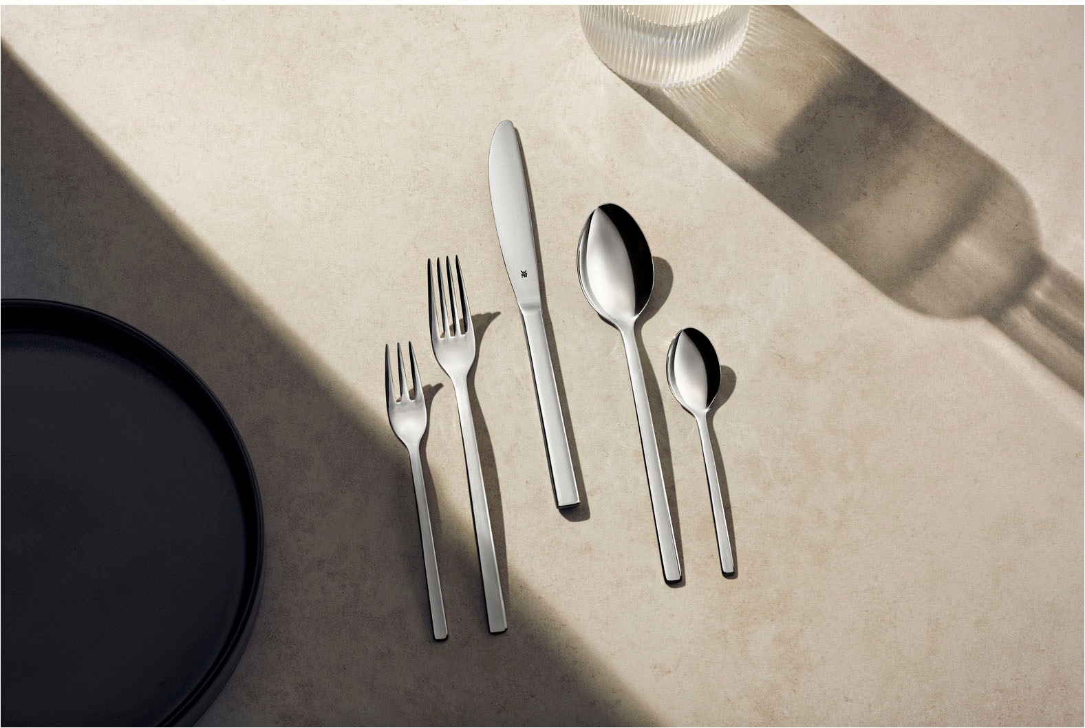 WMF Besteck-Set »Miami in eleganter Optik, ergonomische Haptik, Wellenschliff-Messer«, (Set, 60 tlg.), spülmaschinengeeignet, säuregeeignet, hochwertiger Besteckkasten