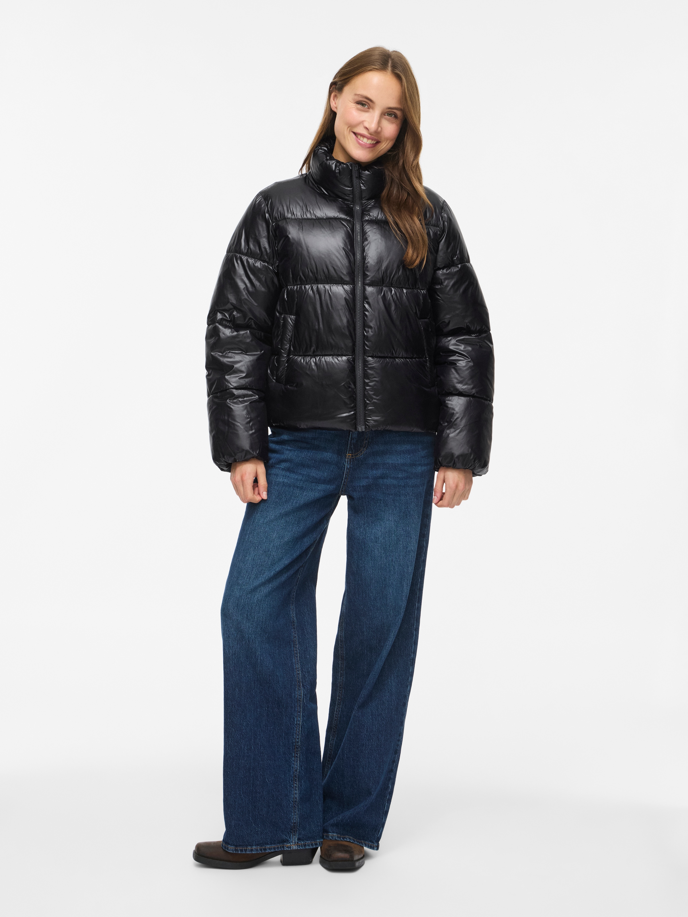 Vila Steppjacke »VILYCHEE L/S SHORT PUFFER/TB« Kunstfaser, hoher Stehkragen