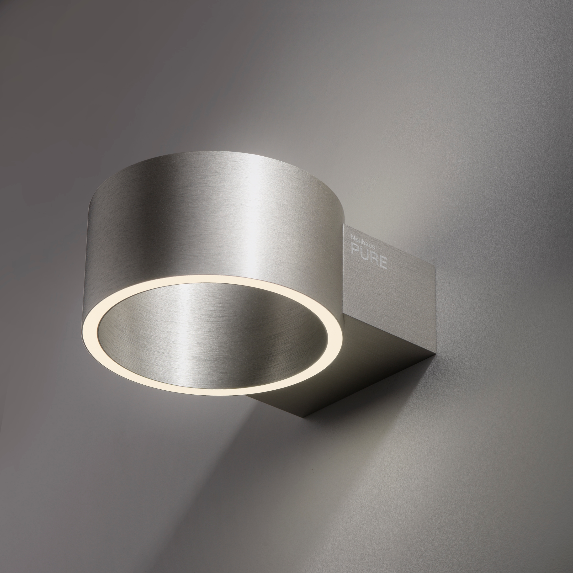 Neuhaus PURE LED Wandleuchte »PURE Clipse« LED-Board 1 Stk. Warmweiß Lichtaustritt oben und unten, dimmfähig