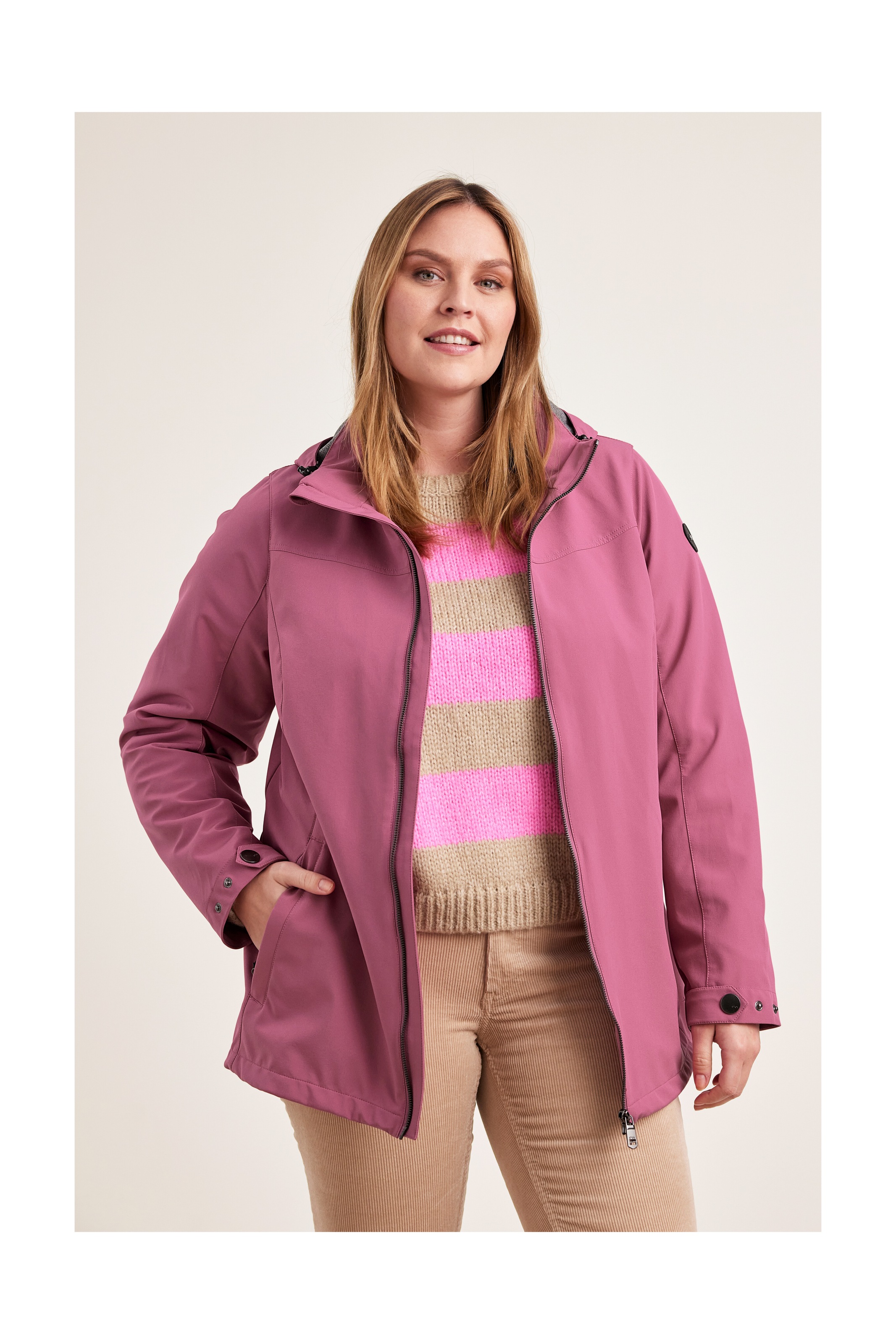 STOY Softshelljacke »STS 1 WMN SFTSHLL JCKT«, Damen Softshelljacke: wasserabweisend, atmungsaktiv, umweltfreundlich