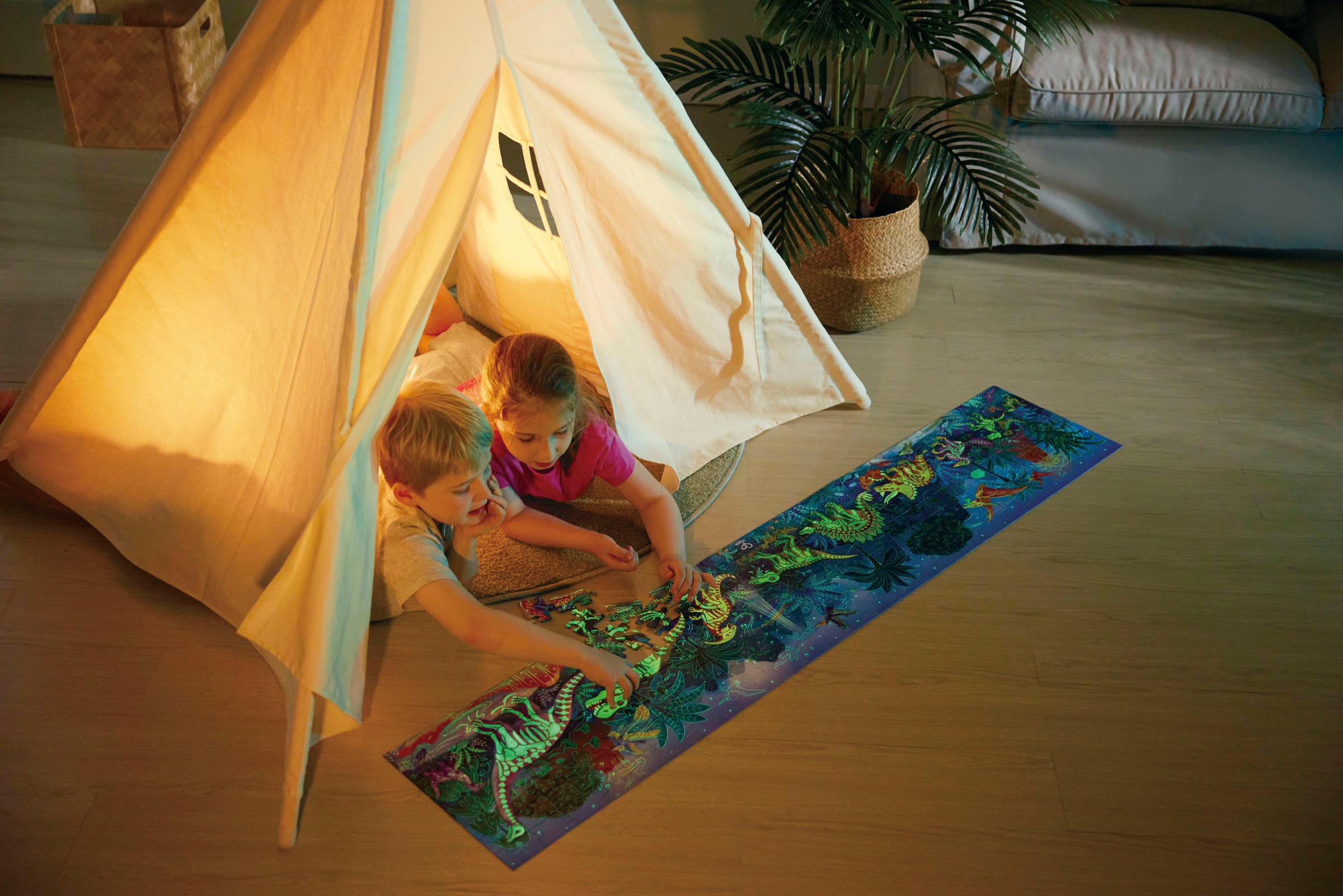 Hape Puzzle »Dinosaurier«, leuchtet im Dunkeln