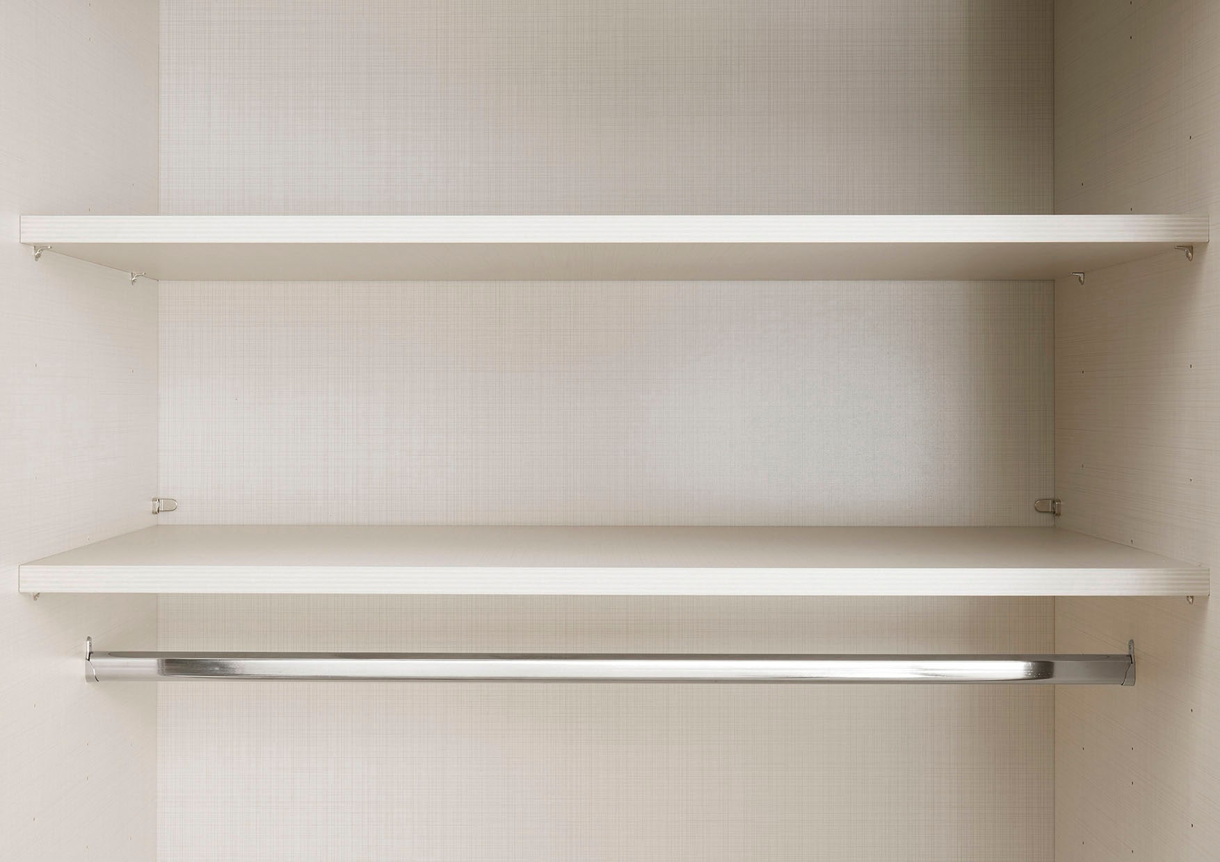 STAUD Schwebetürenschrank »Includo, Made in Germany« Mit Spiegeltüre und vier verschiedenen Ausstattungsvarianten