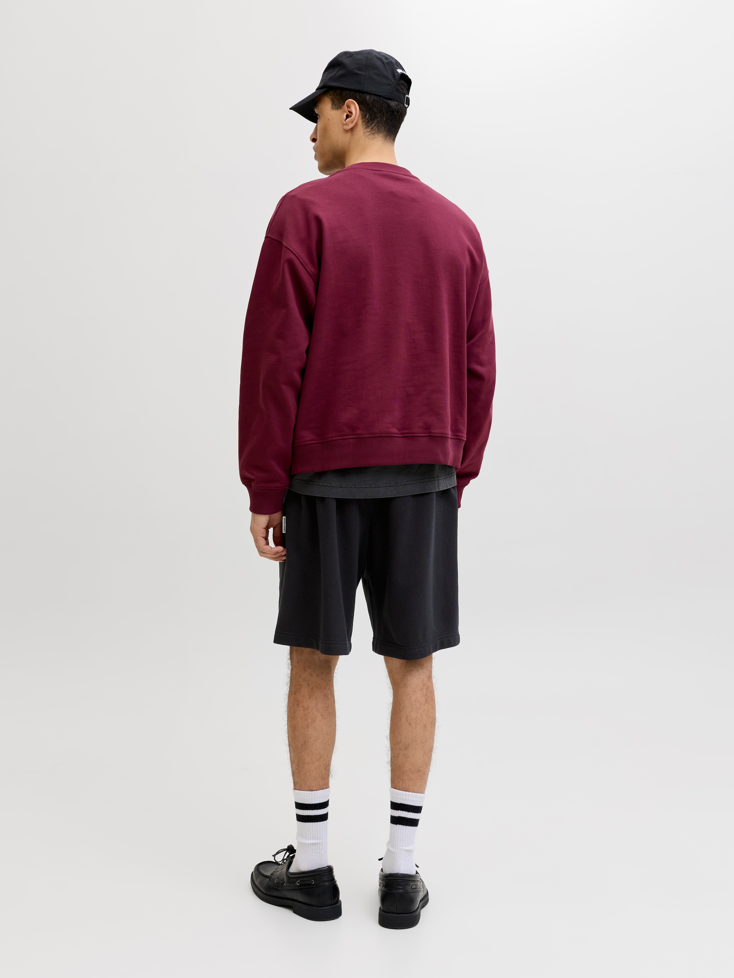 Jack & Jones Sweatshorts »JPSTKARL BRADLEY PINTUCK SHORT STYD SS26«  Materialmix, relexed fit