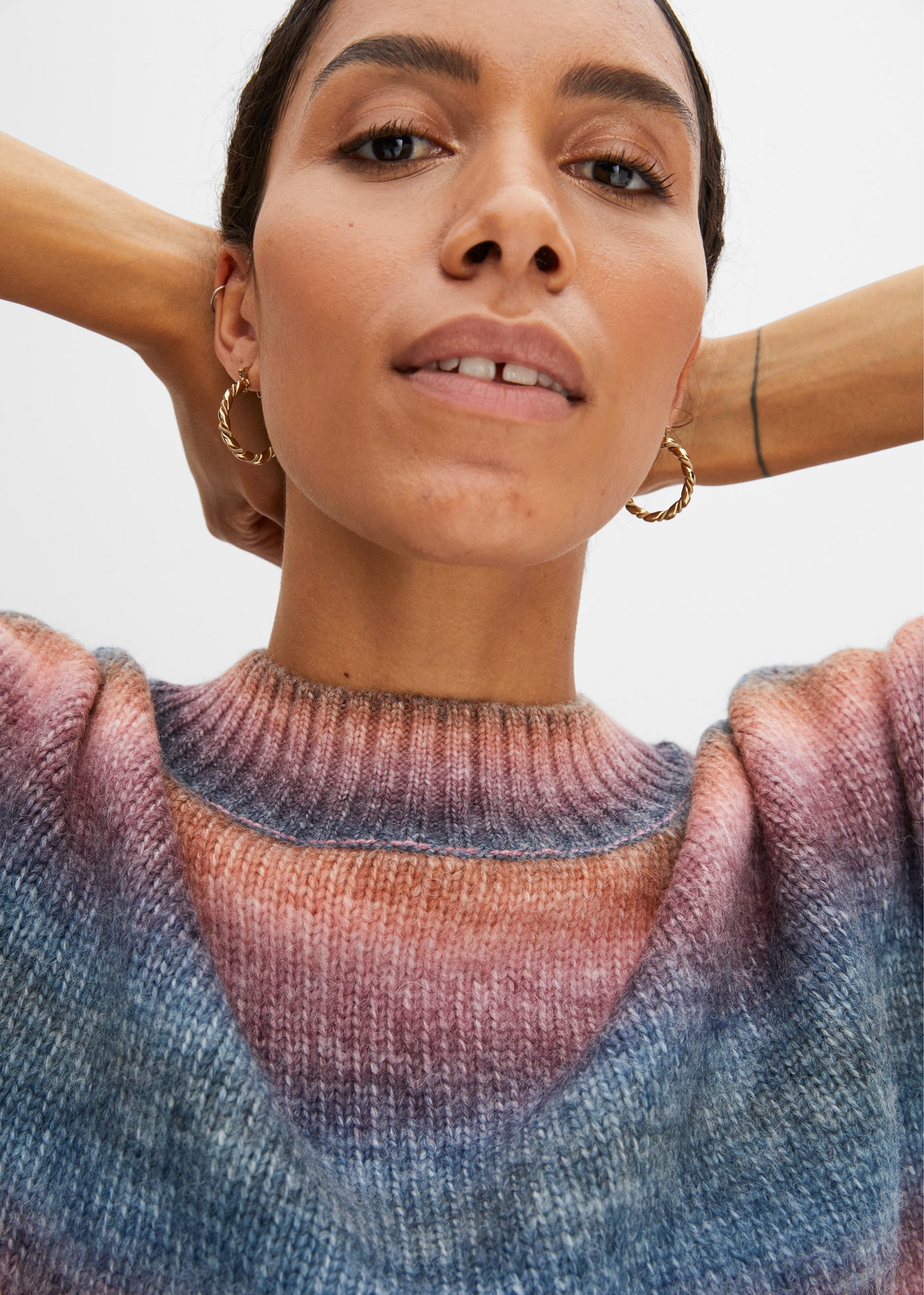 bonprix Strickpullover aus Polyacryl, Polyester, Polyamid und Wolle, ohne Kragen