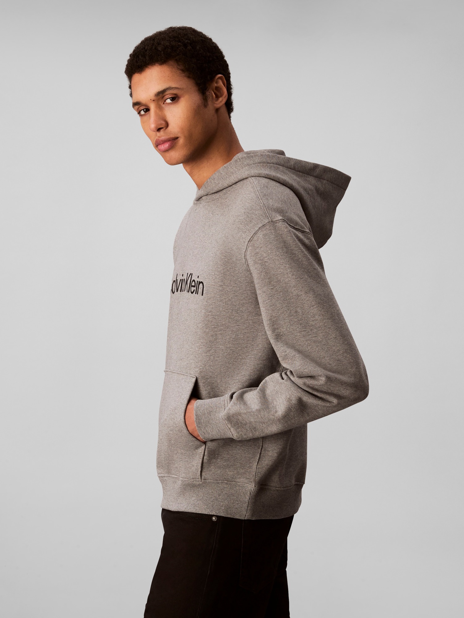 Calvin Klein Kapuzensweatshirt »LS EU STANDARD LOGO 350TERRY PO«, Mit Rundhalsausschnitt, regular fit