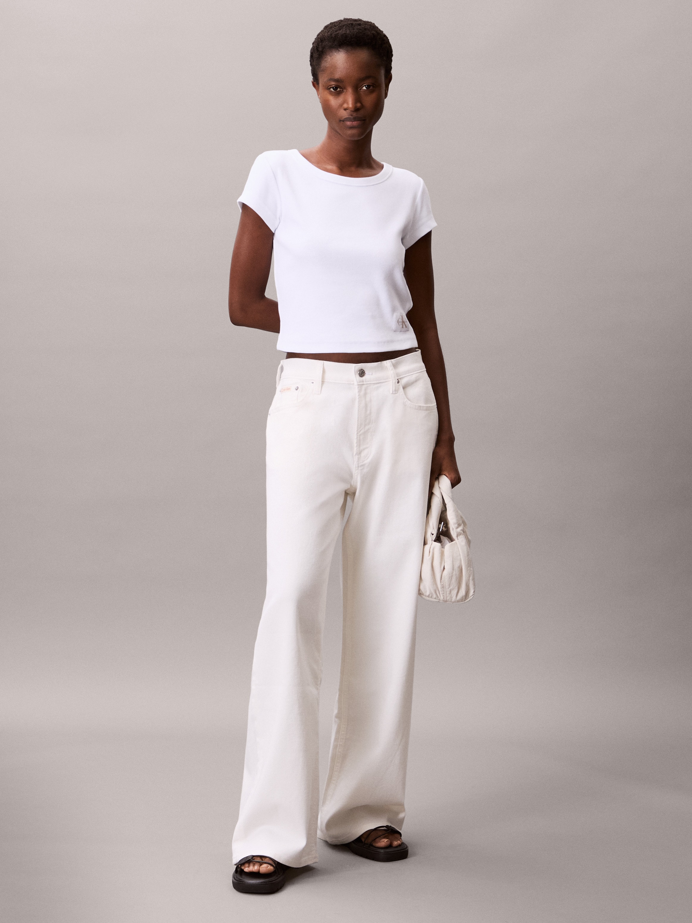 Calvin Klein Jeans T-Shirt »WOVEN LABEL BABY RIB« Regular fit mit Rundhalsausschnitt