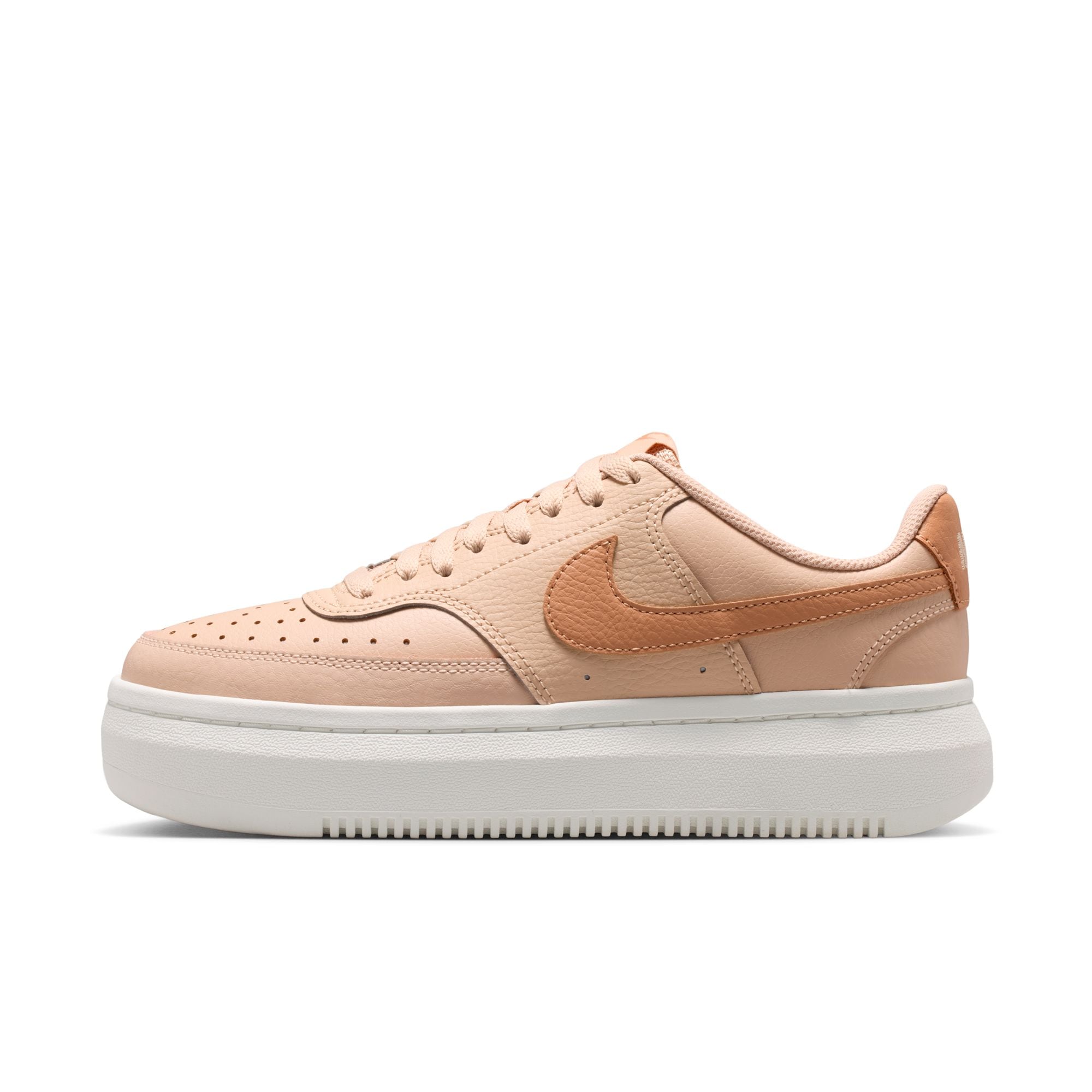 Nike Sportswear Sneaker »Court Vision Alta«  Design auf den Spuren des Air Force 1
