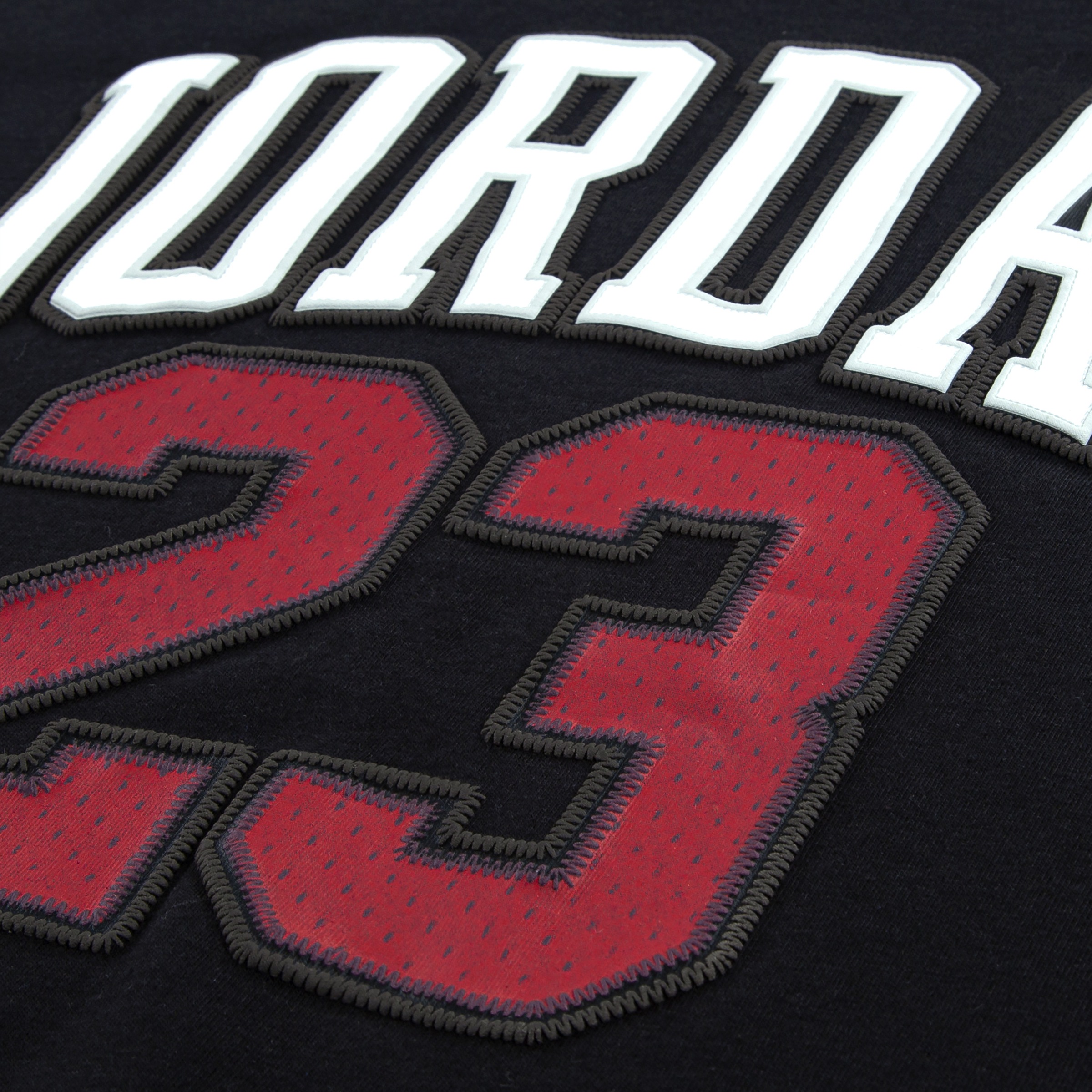 Jordan T-Shirt »PRACTICE FLIGHT SS TEE« mit Jordan-23-Schriftzug, Kurzarmdesign, aus Baumwolle und Polyester