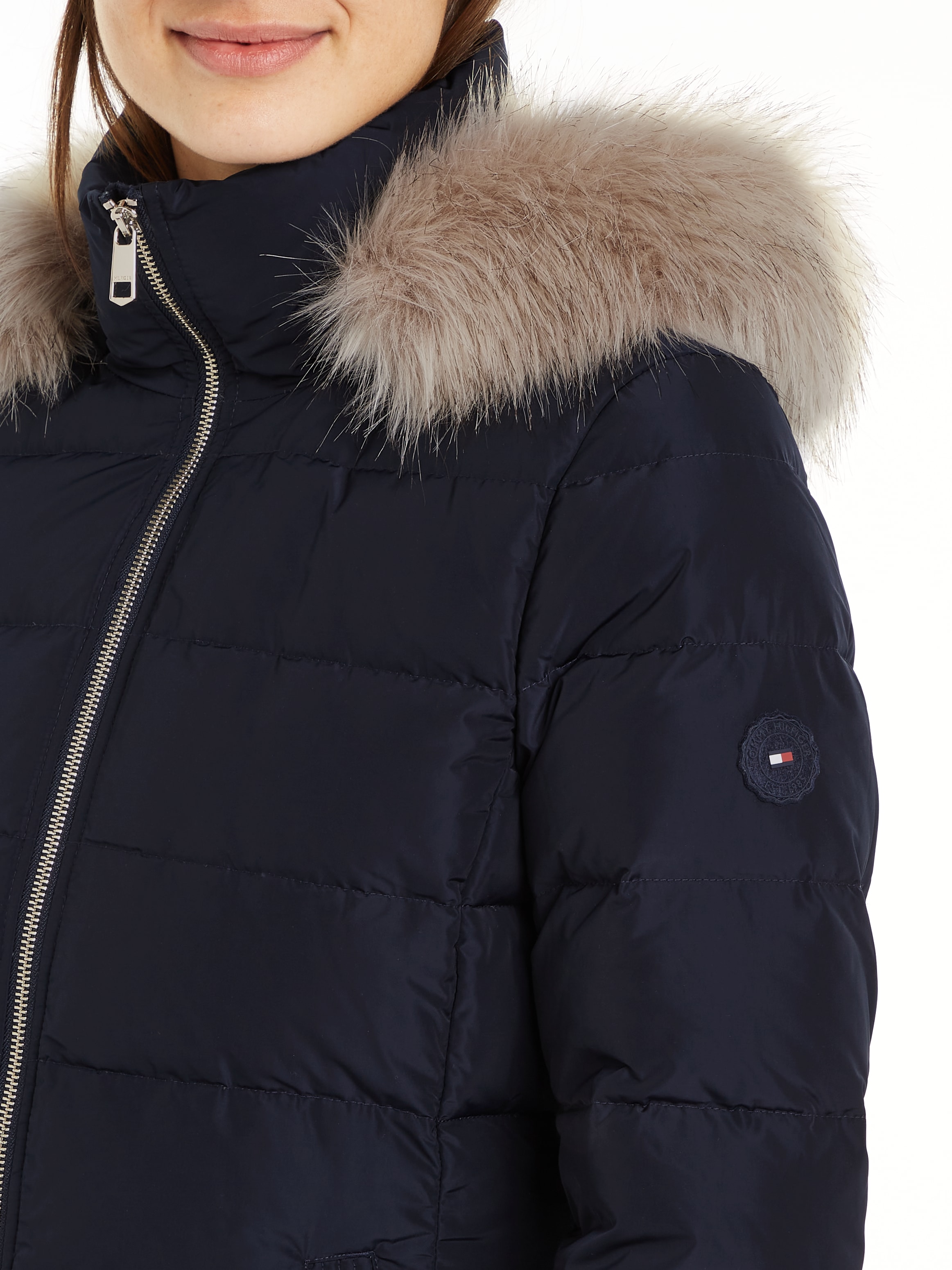 Tommy Hilfiger Steppmantel »HERITAGE DOWN TYRA COAT WITH FUR«, mit Fellimitat