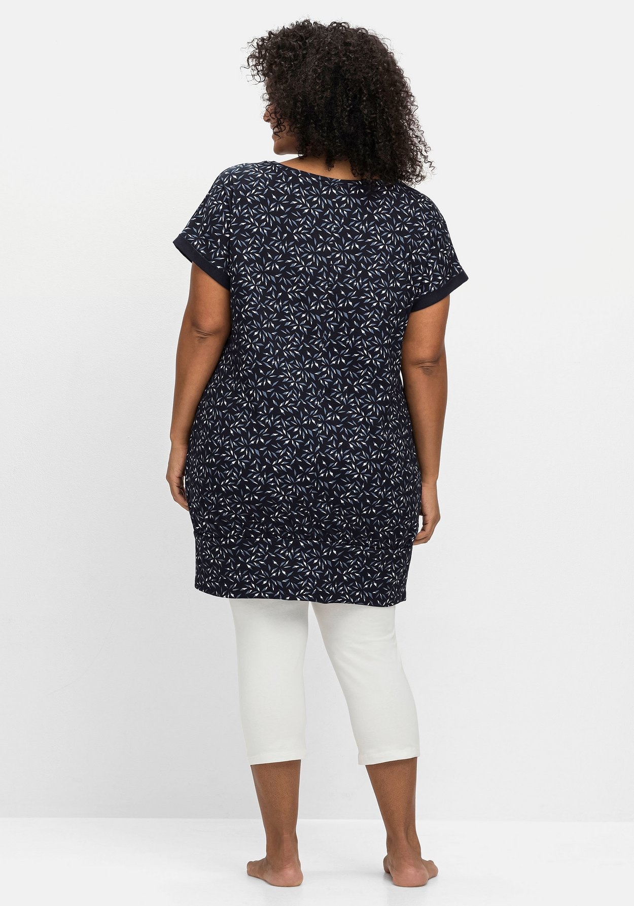 Sheego Shirtkleid »Relax-Shirtkleid mit Alloverdruck und breitem Saum«
