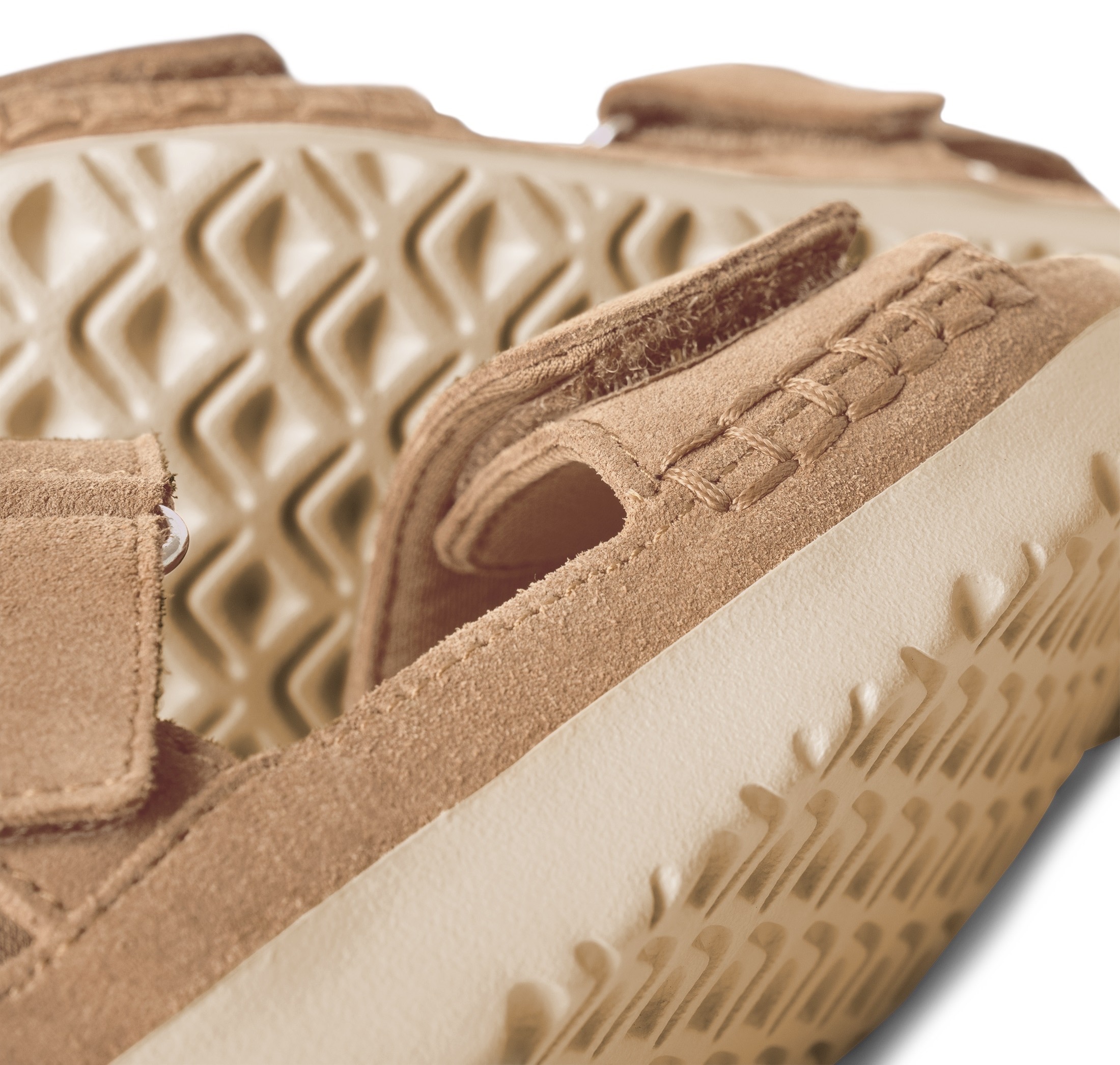 UGG Sandale »Kids Goldenstar«, Plateausandale, Flats mit bequemem Fußbett