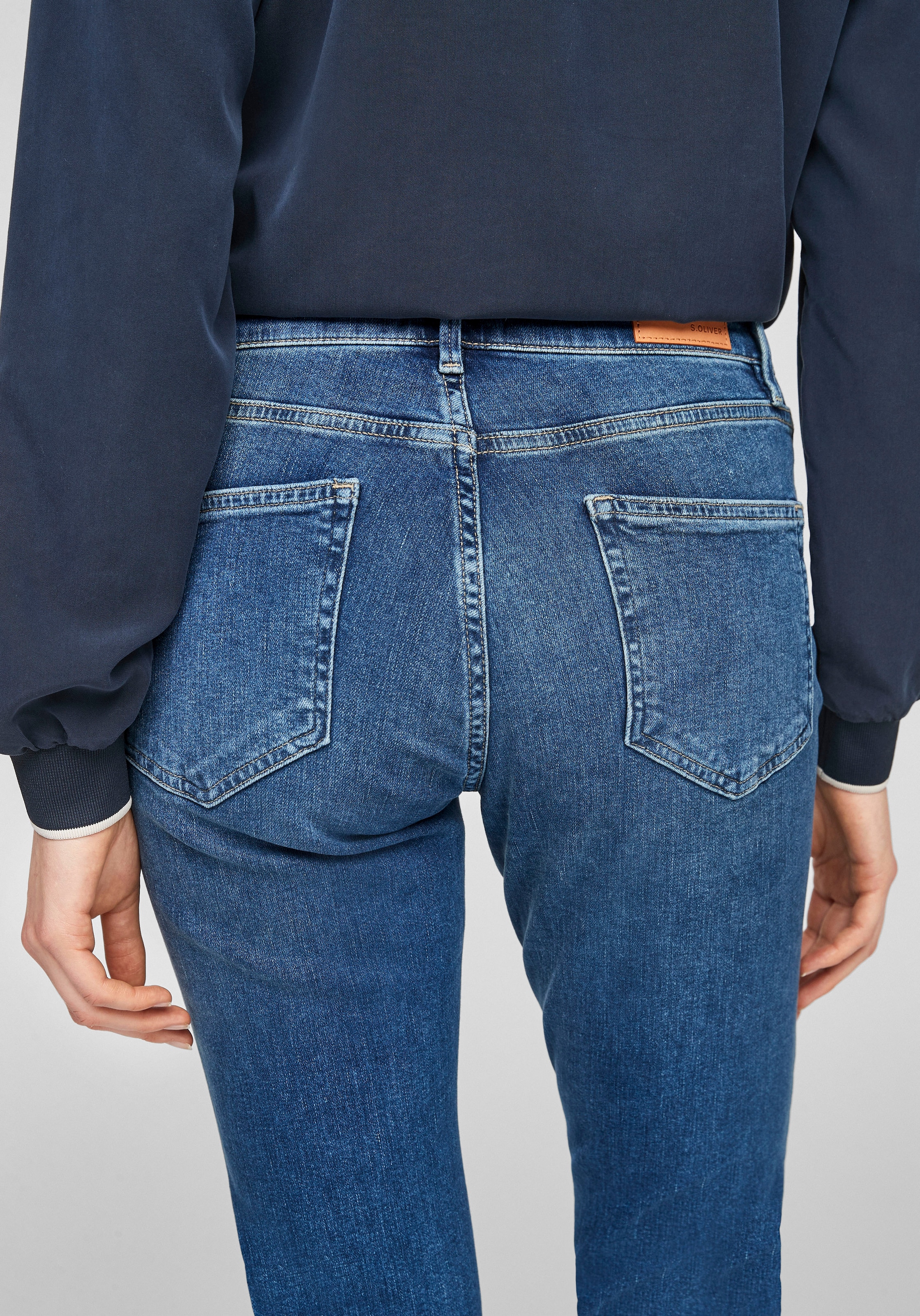 s.Oliver Slim-fit-Jeans »Betsy«, in Basic 5-Pocket Form bestellen bei OTTO