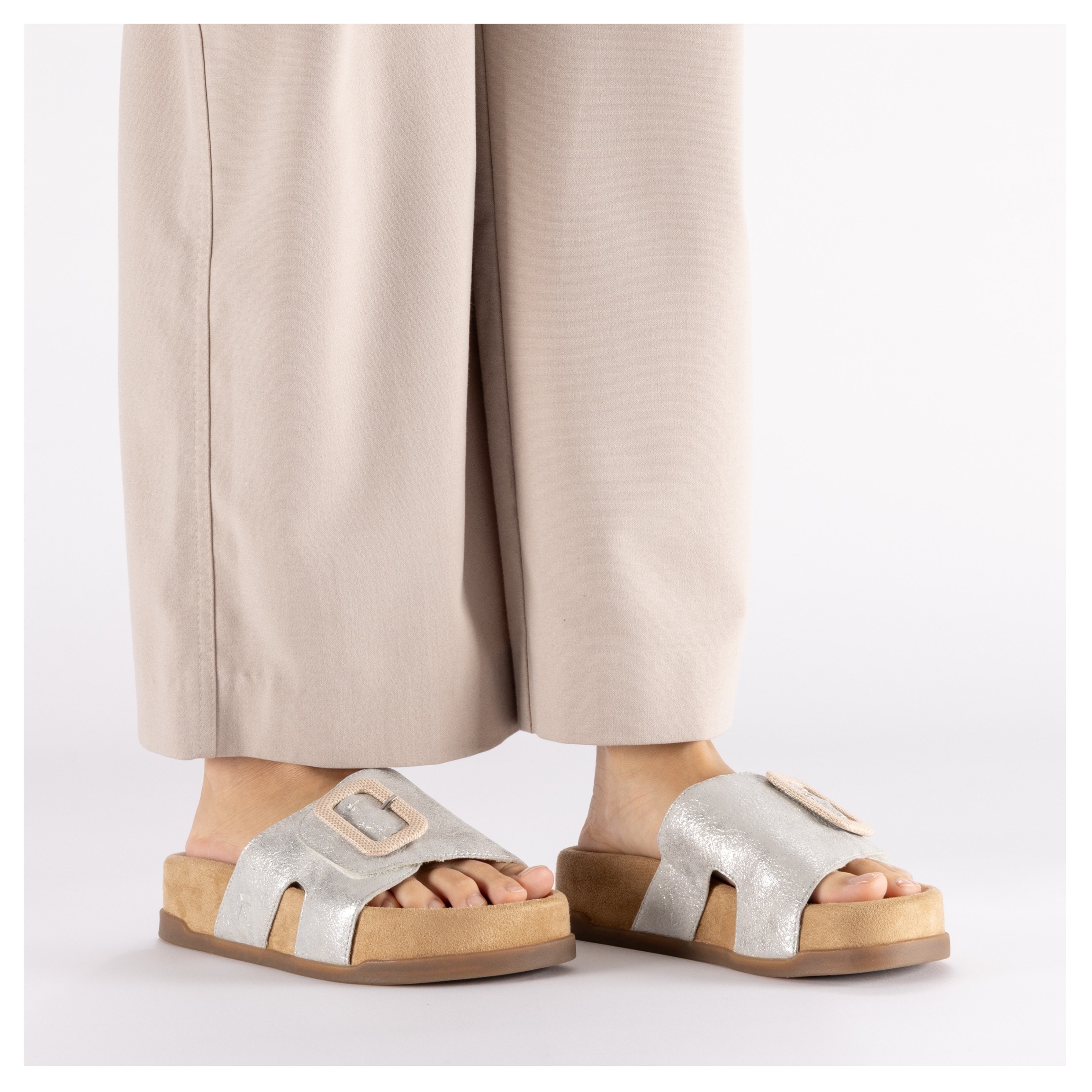 Rieker Pantolette  Sommerschuh, Hausschuh, Strandschuh mit Klettriemchen